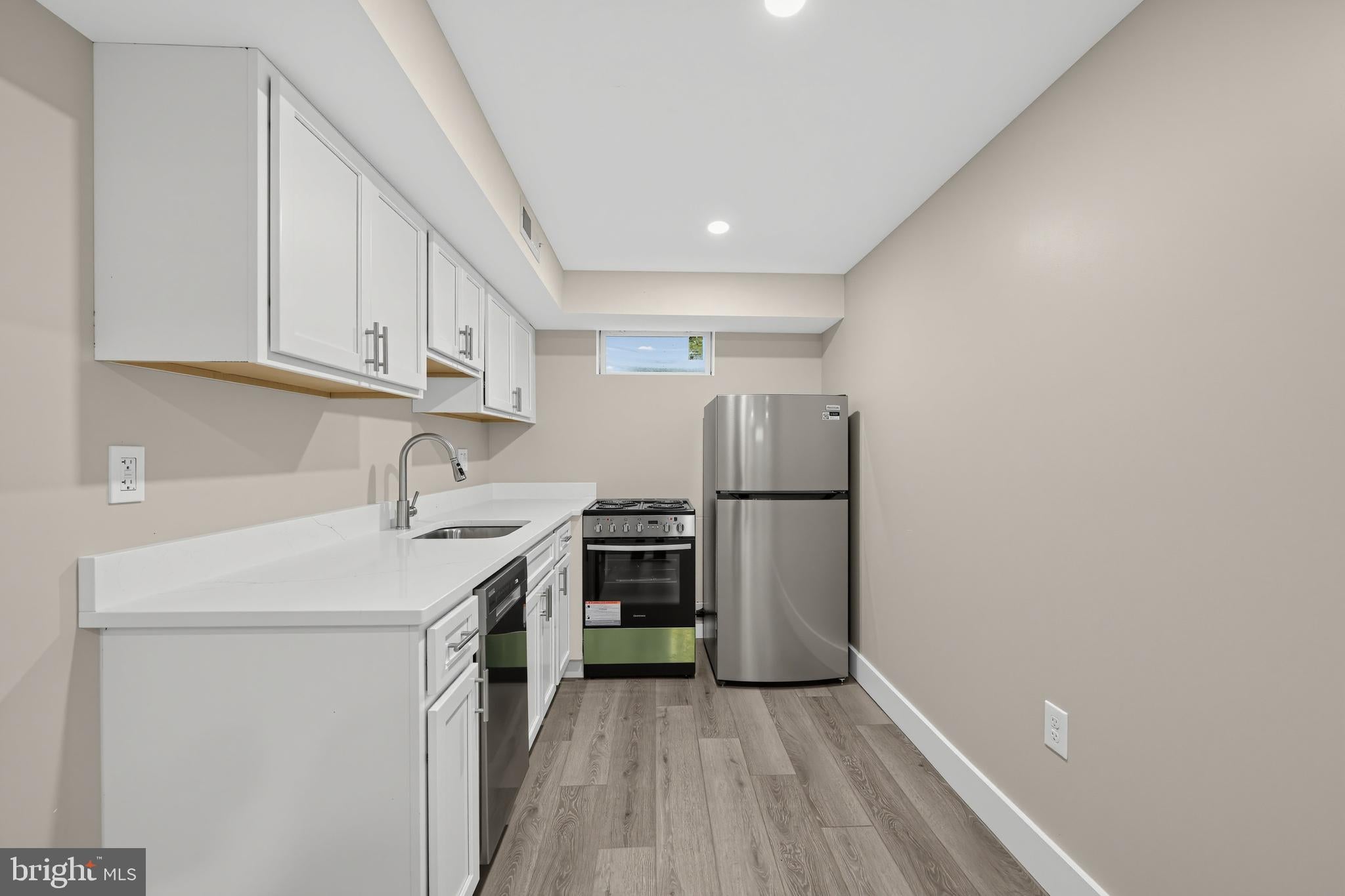 439 LEBAUM STREET SE 1