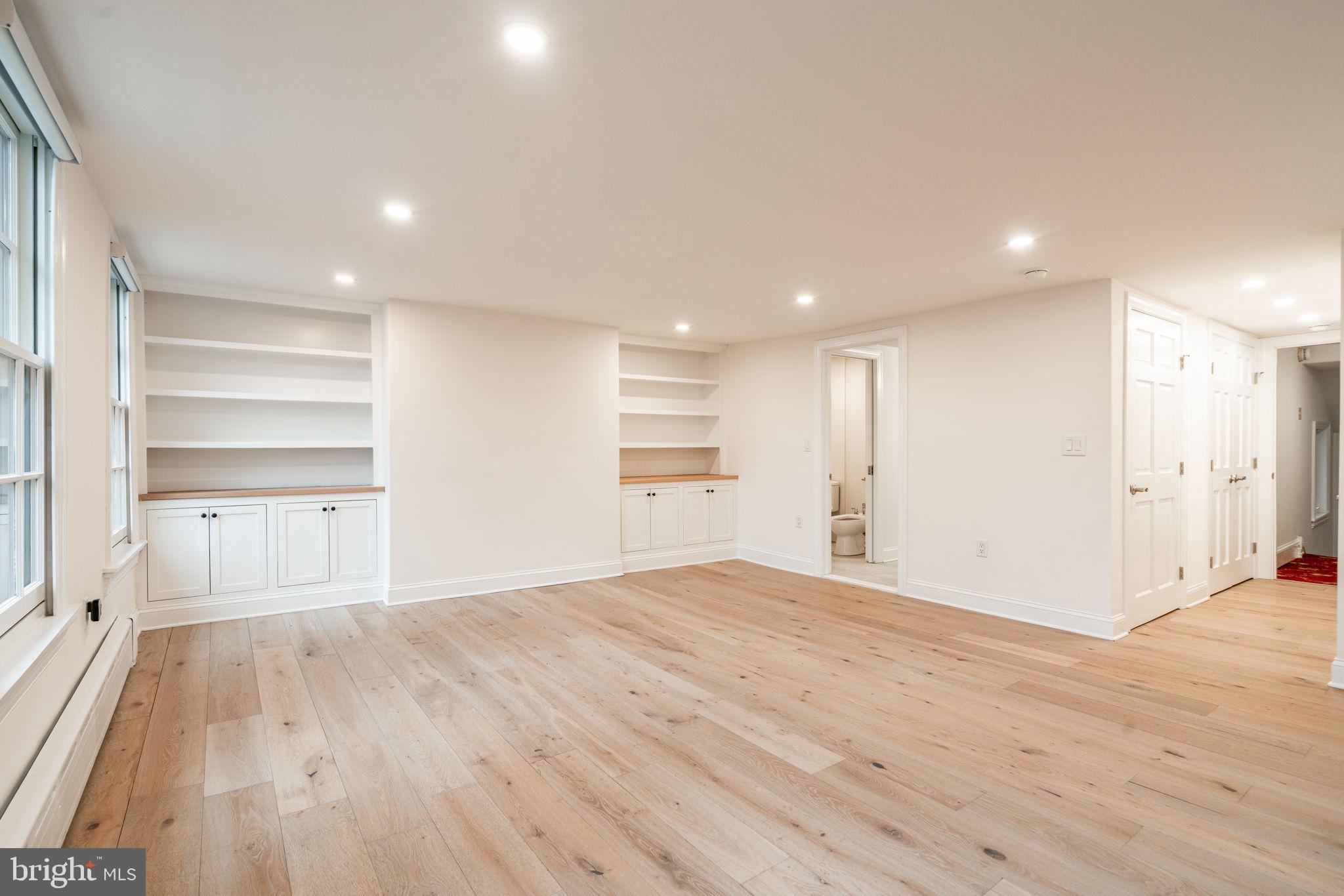 SOCIETY HILL - Residential