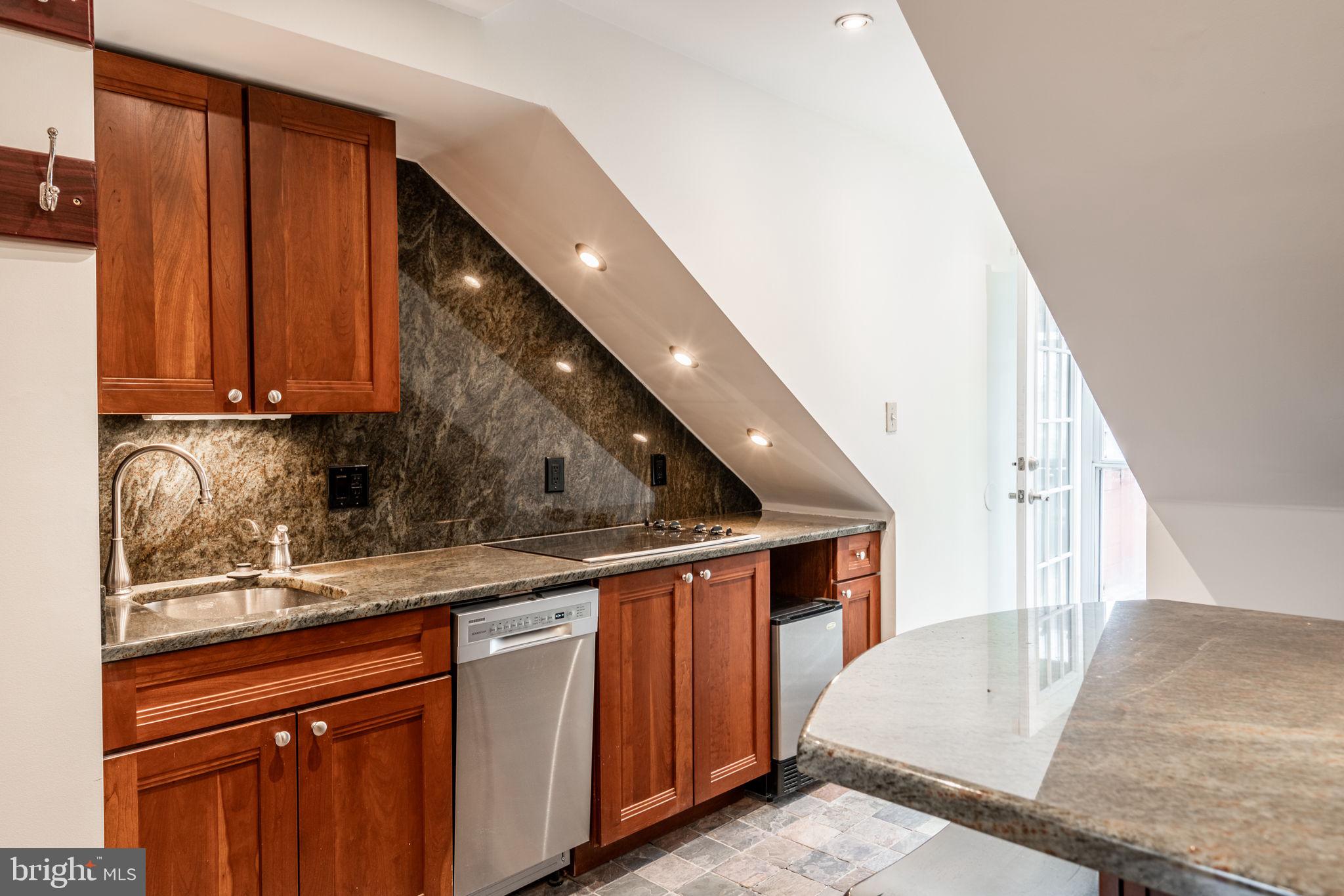 SOCIETY HILL - Residential