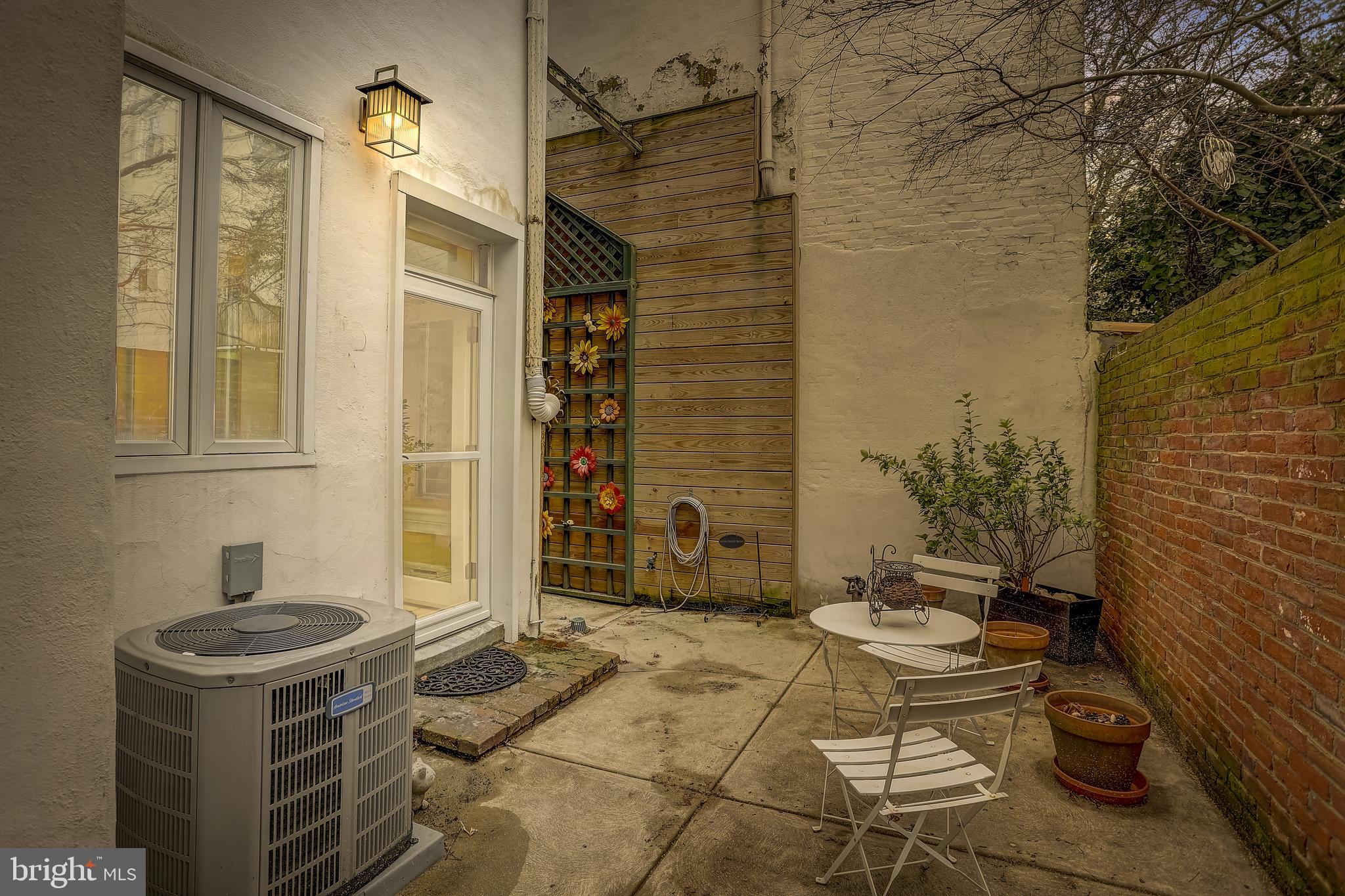 SOCIETY HILL - Residential