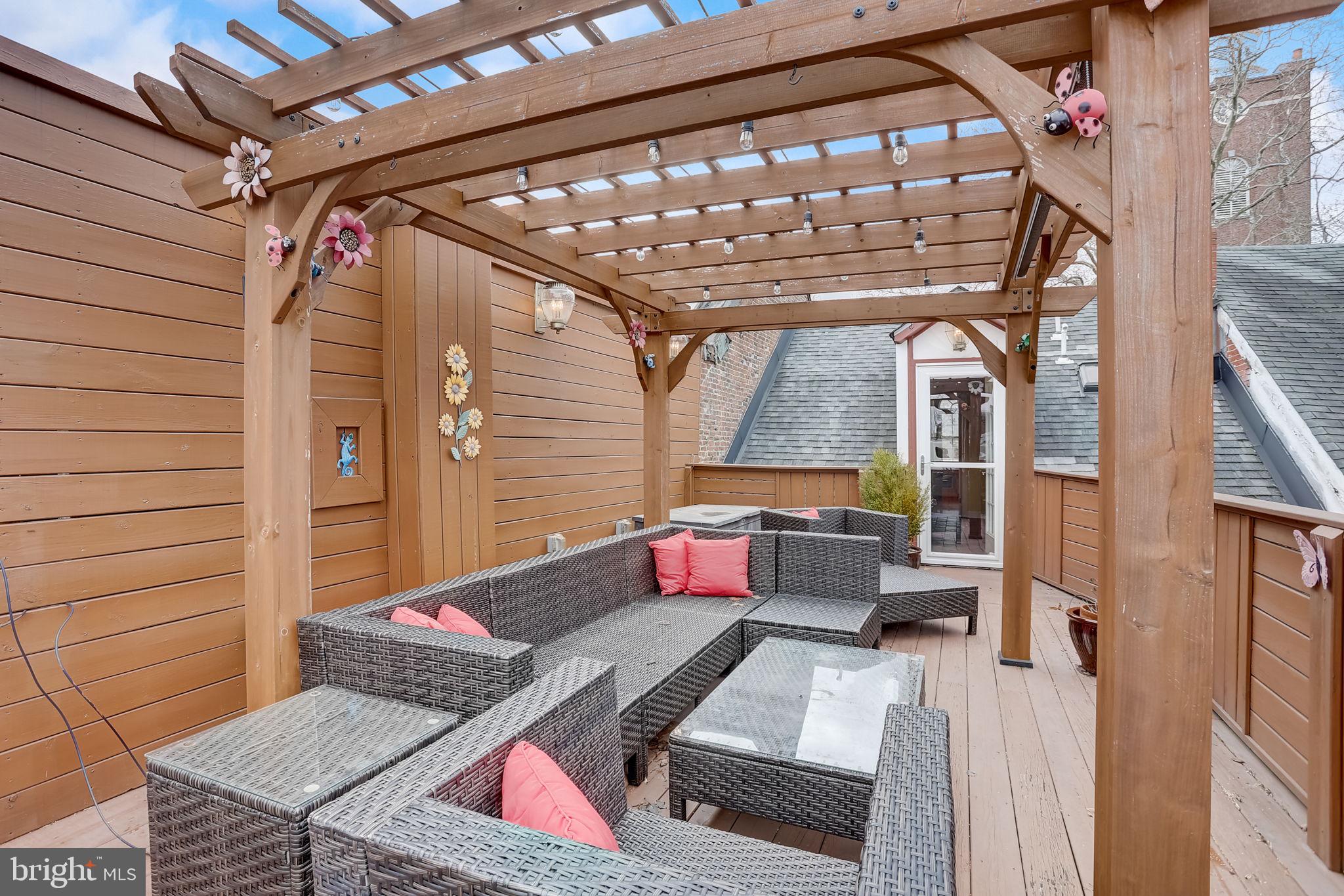 SOCIETY HILL - Residential