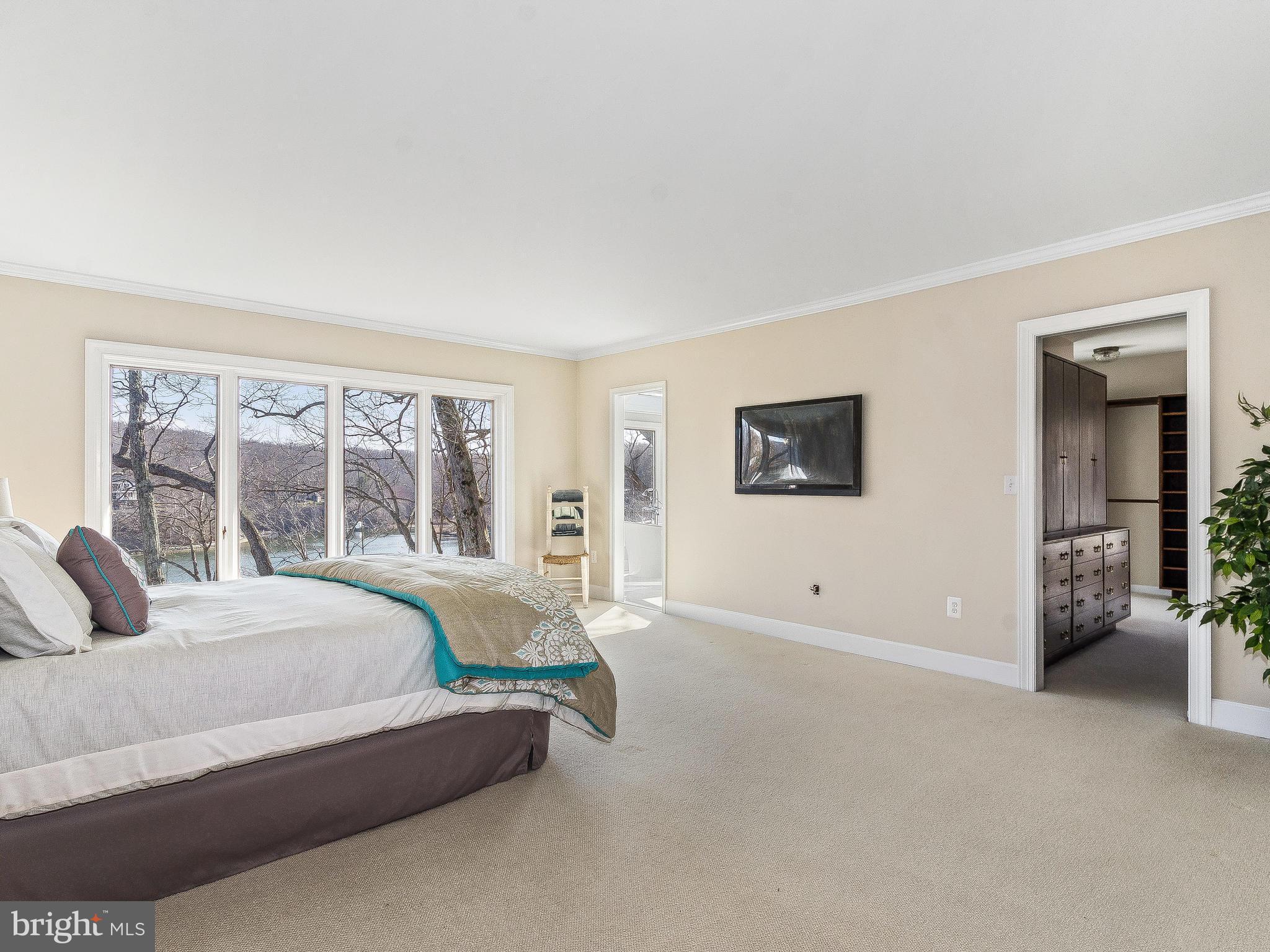 THE DOWNS - Residential