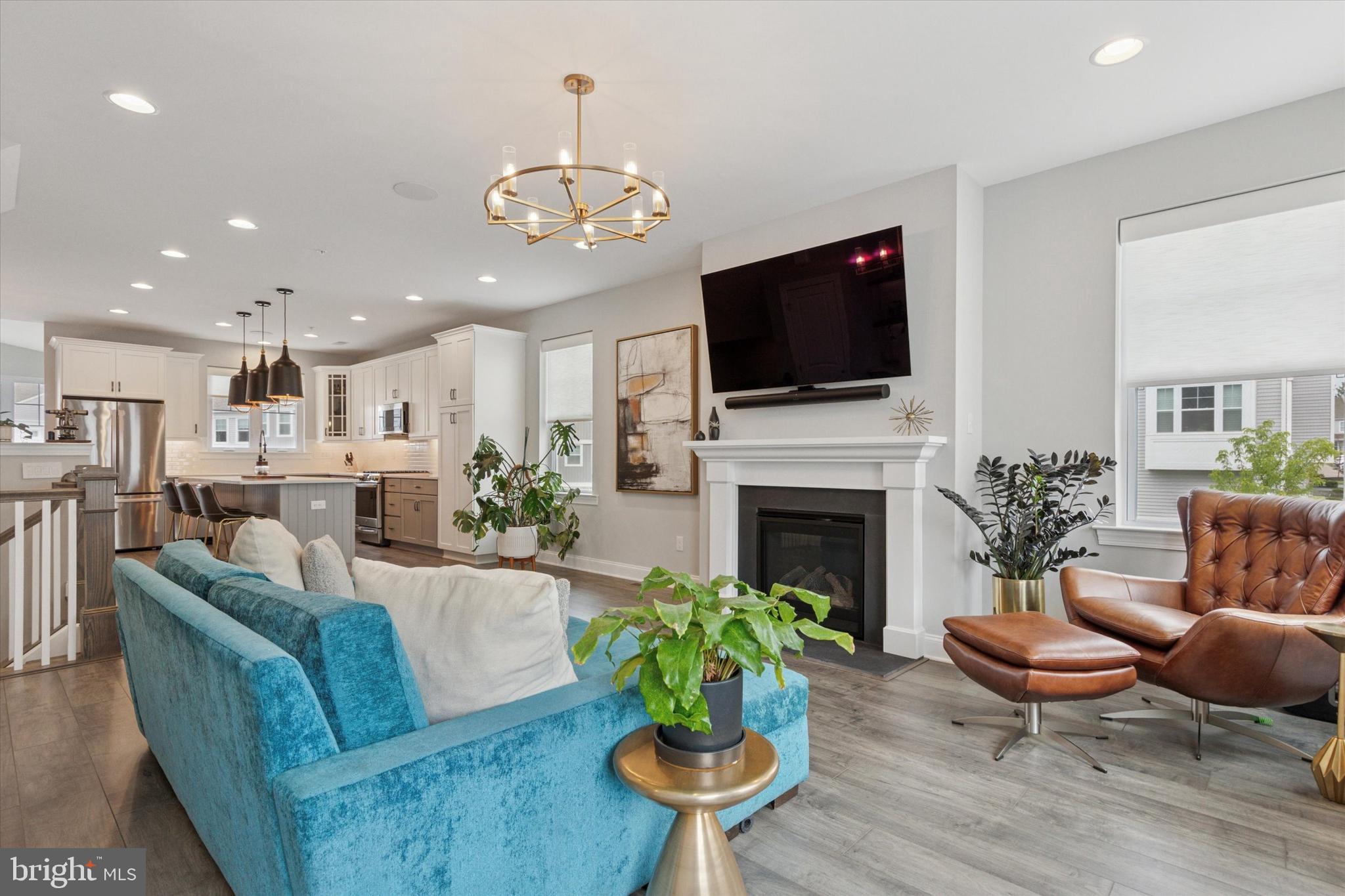 171 LARRABEE WAY