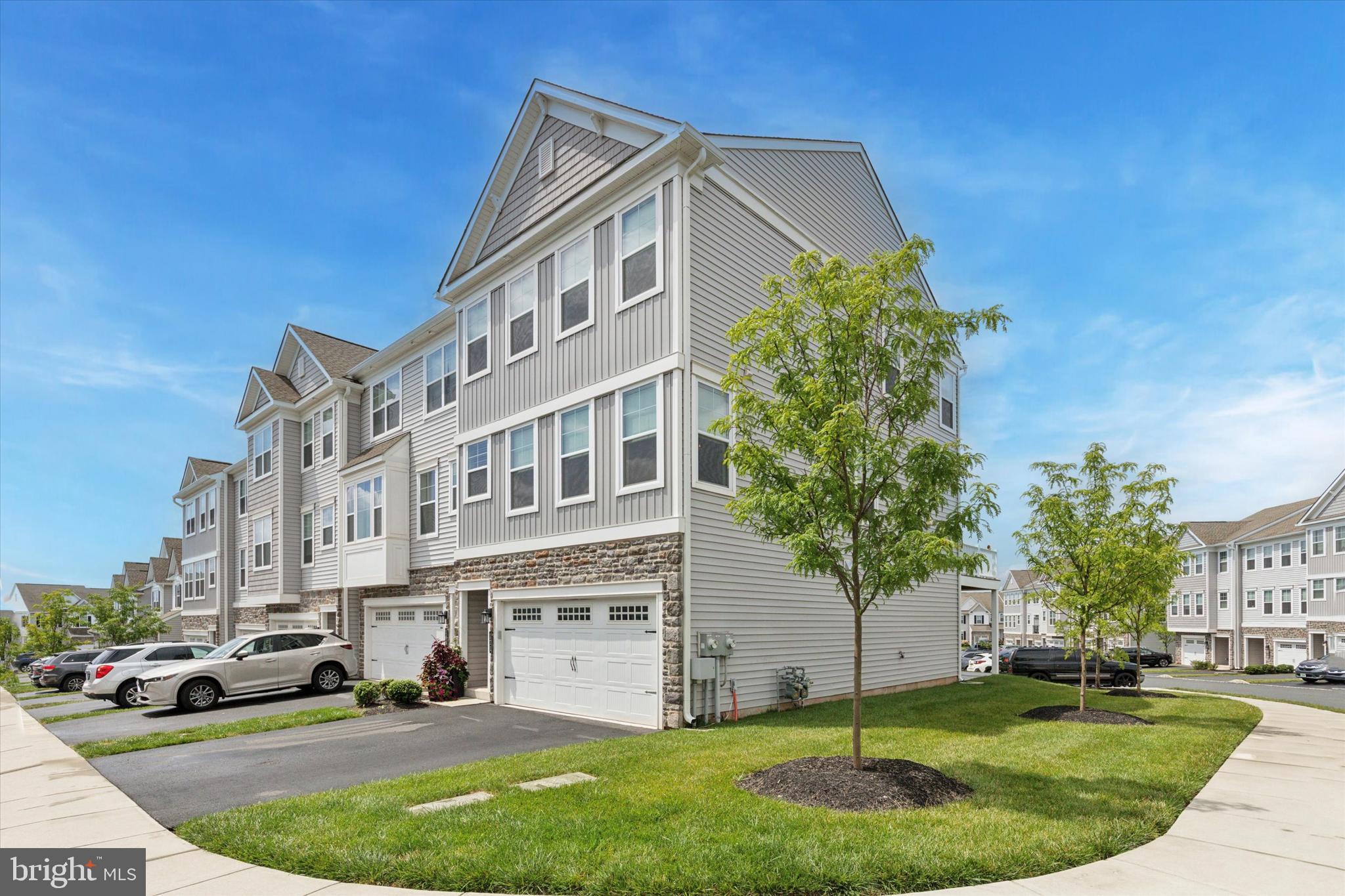 171 LARRABEE WAY