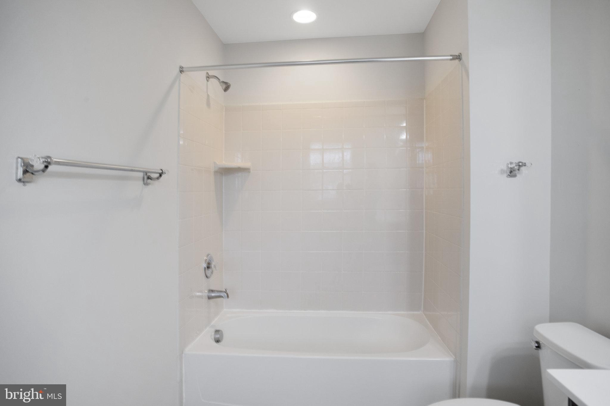 CHERRY HILL CROSSING - Residential Lease