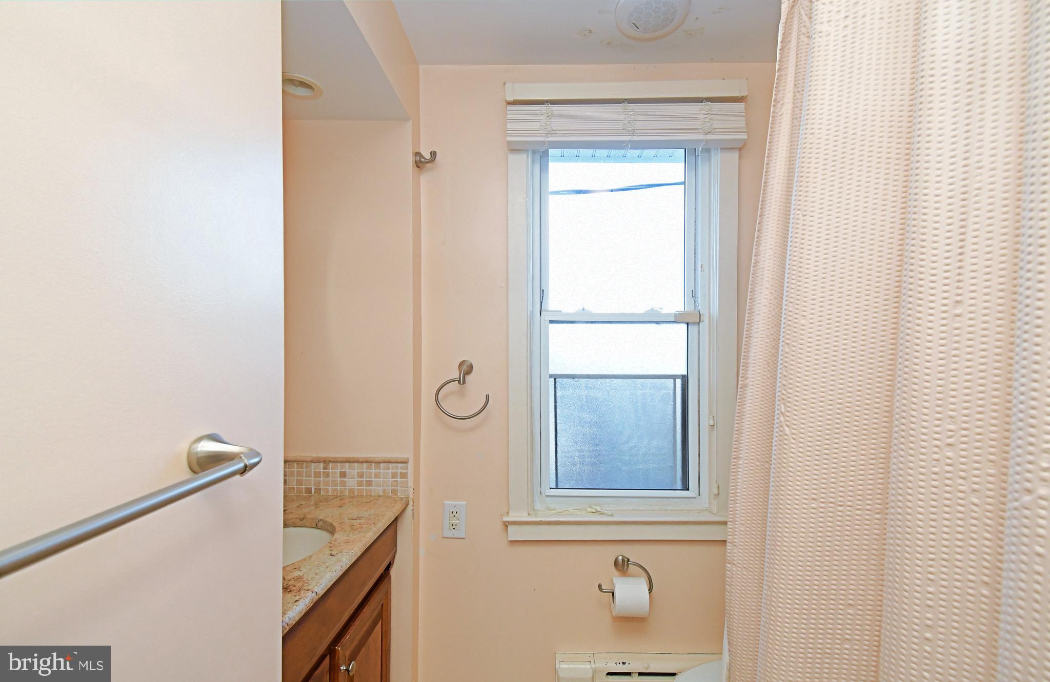 NORRISTOWN - Residential