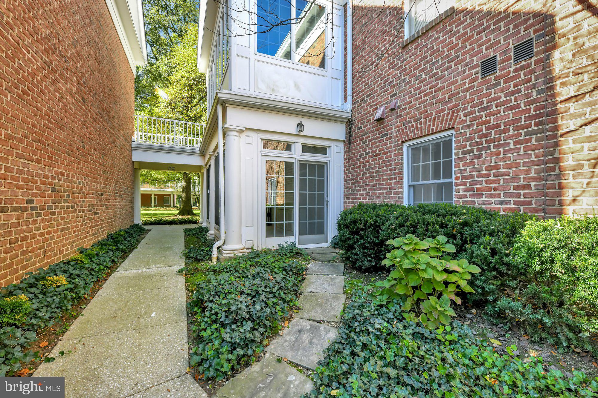 LUTHERVILLE - Residential