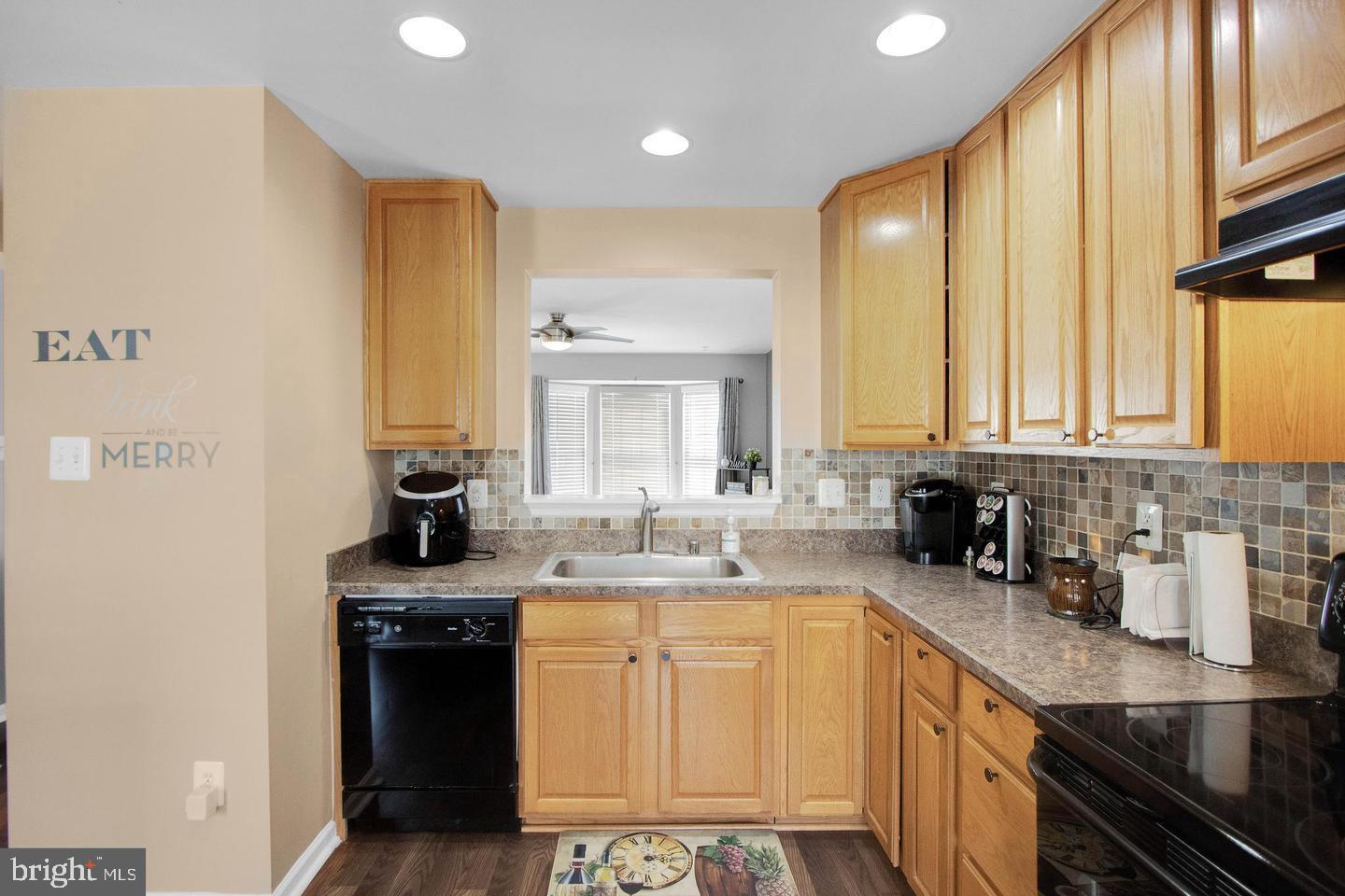 MIRAMAR LANDING - Residential Lease