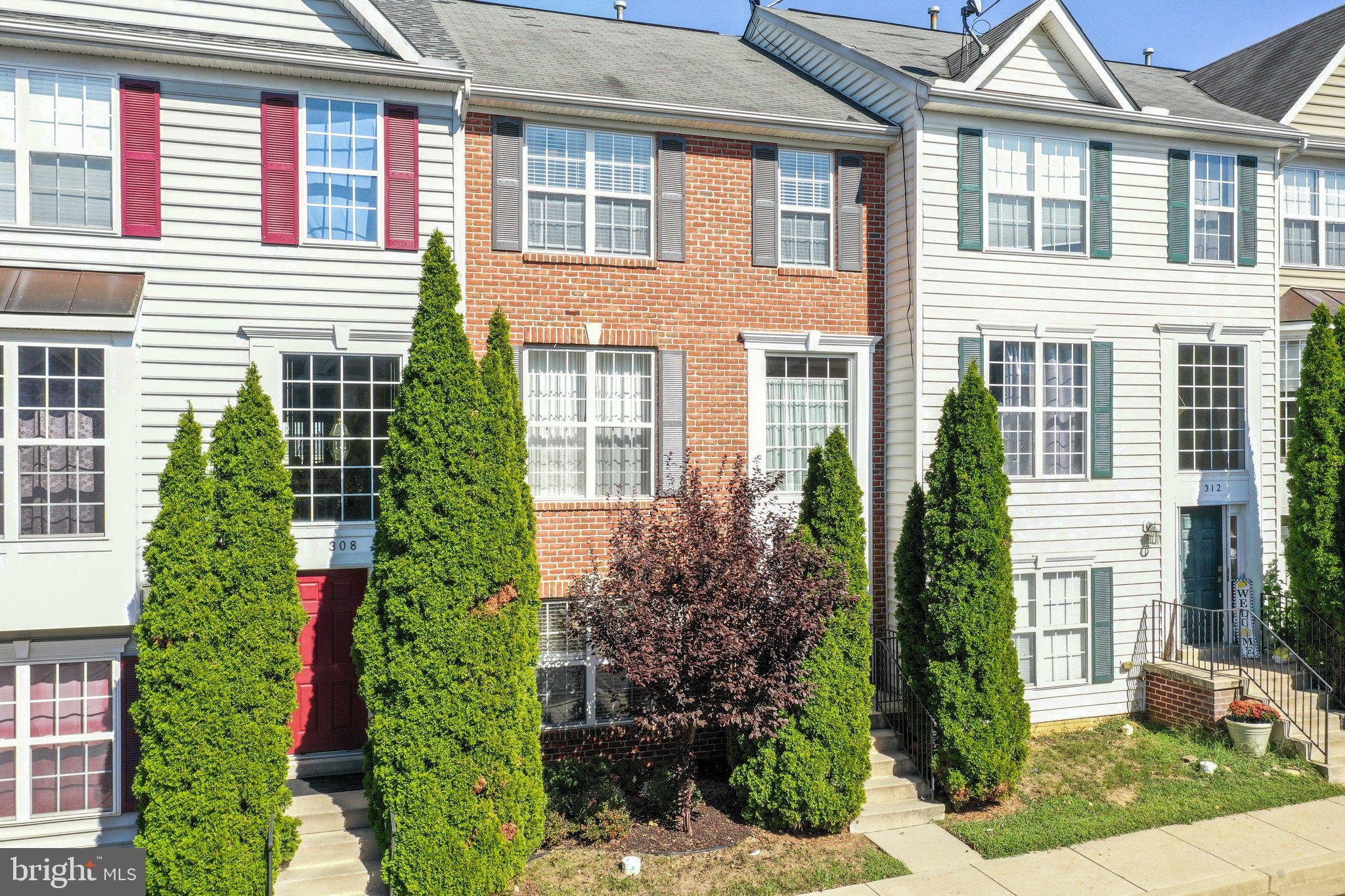 310 GREEN FERN CIRCLE