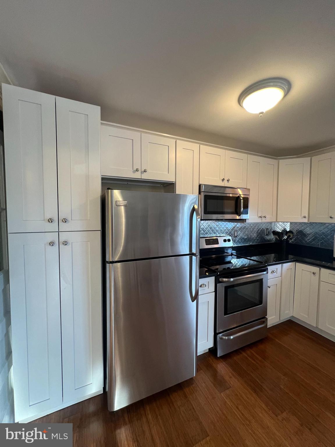 FRANKLIN MANOR BEACH - Residential Lease