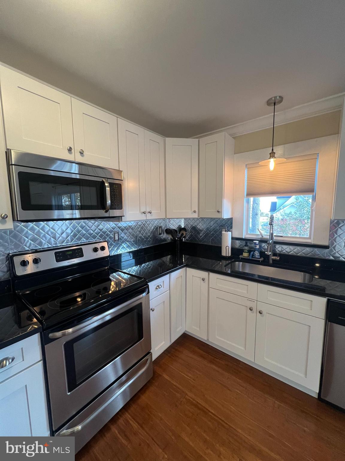 FRANKLIN MANOR BEACH - Residential Lease