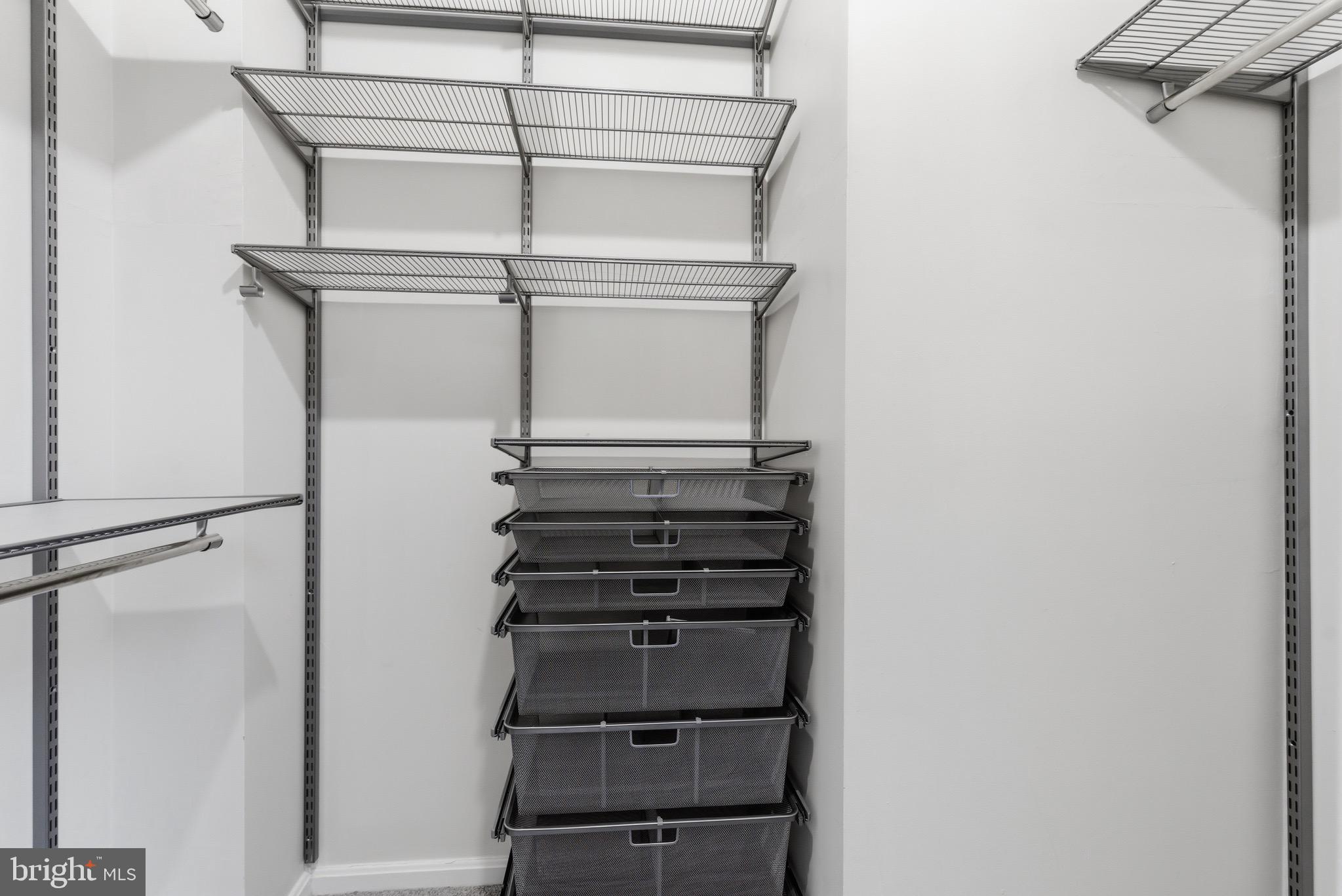 PICKWICK VILLAGE - Residential