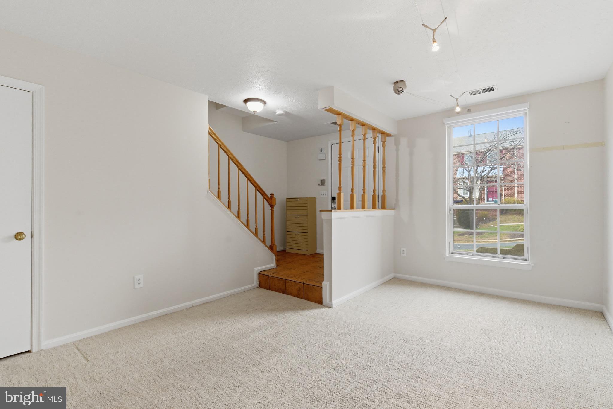 PICKWICK VILLAGE - Residential