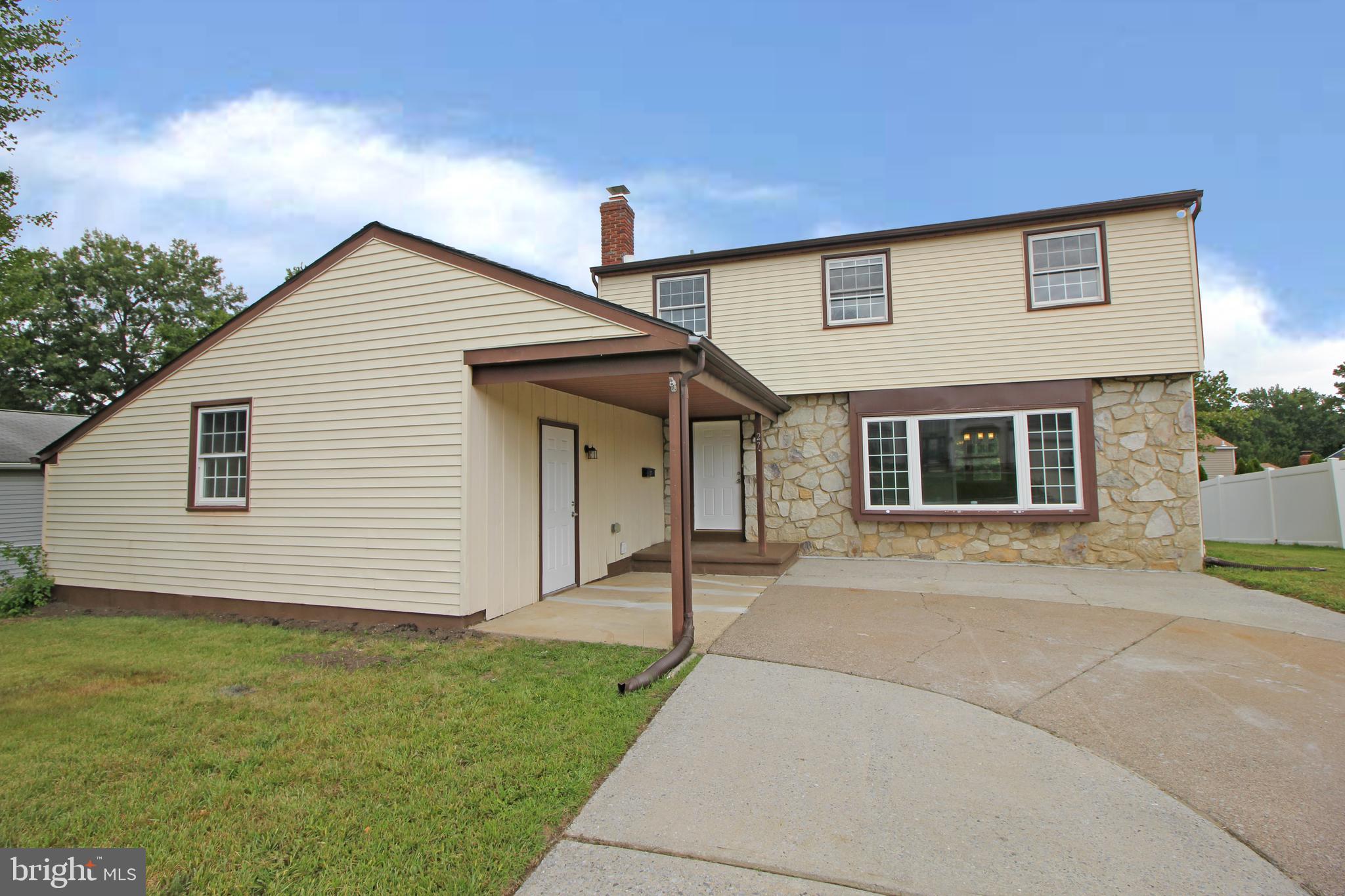 27 W KENNEDY DRIVE