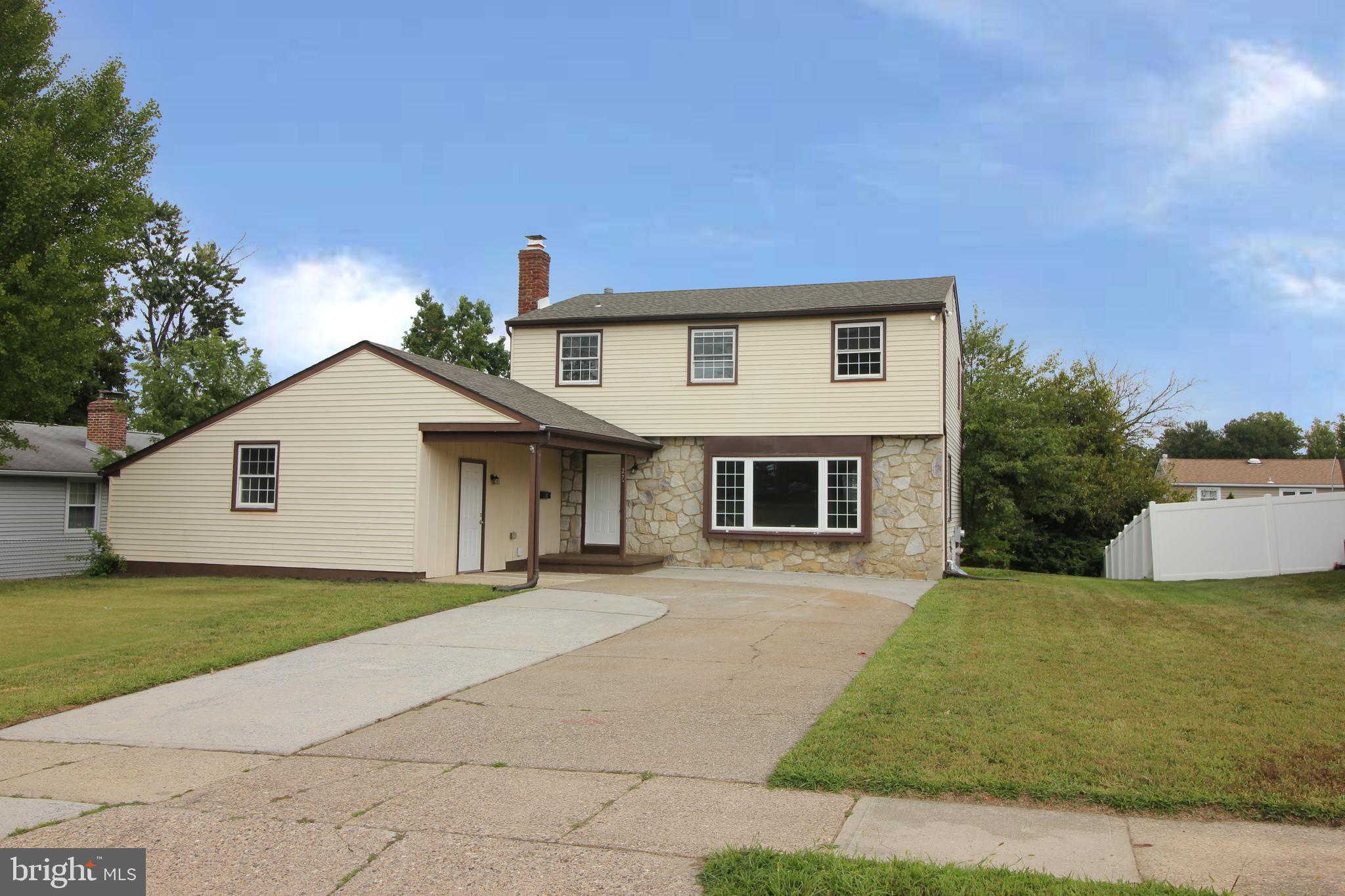 27 W KENNEDY DRIVE