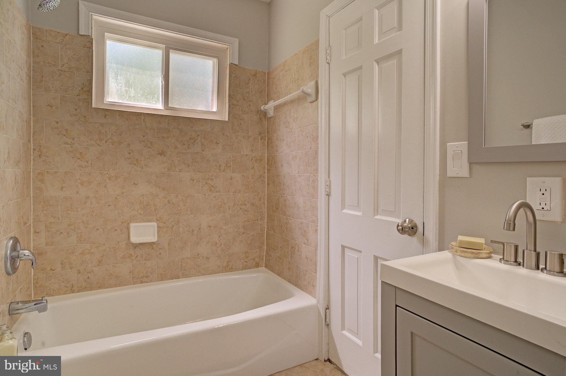 FORT WASHINGTON - Residential