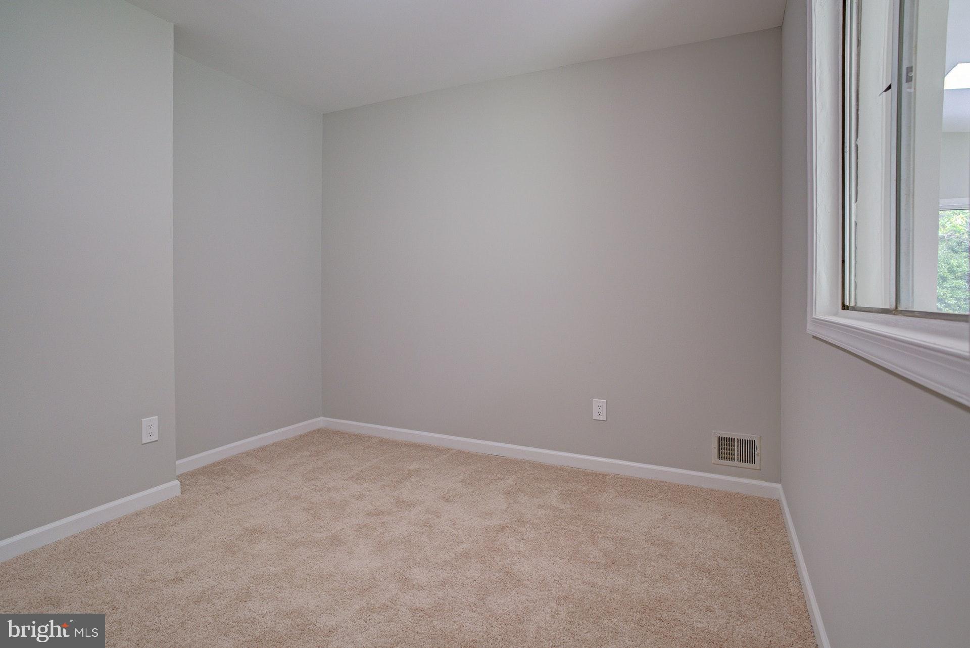 FORT WASHINGTON - Residential