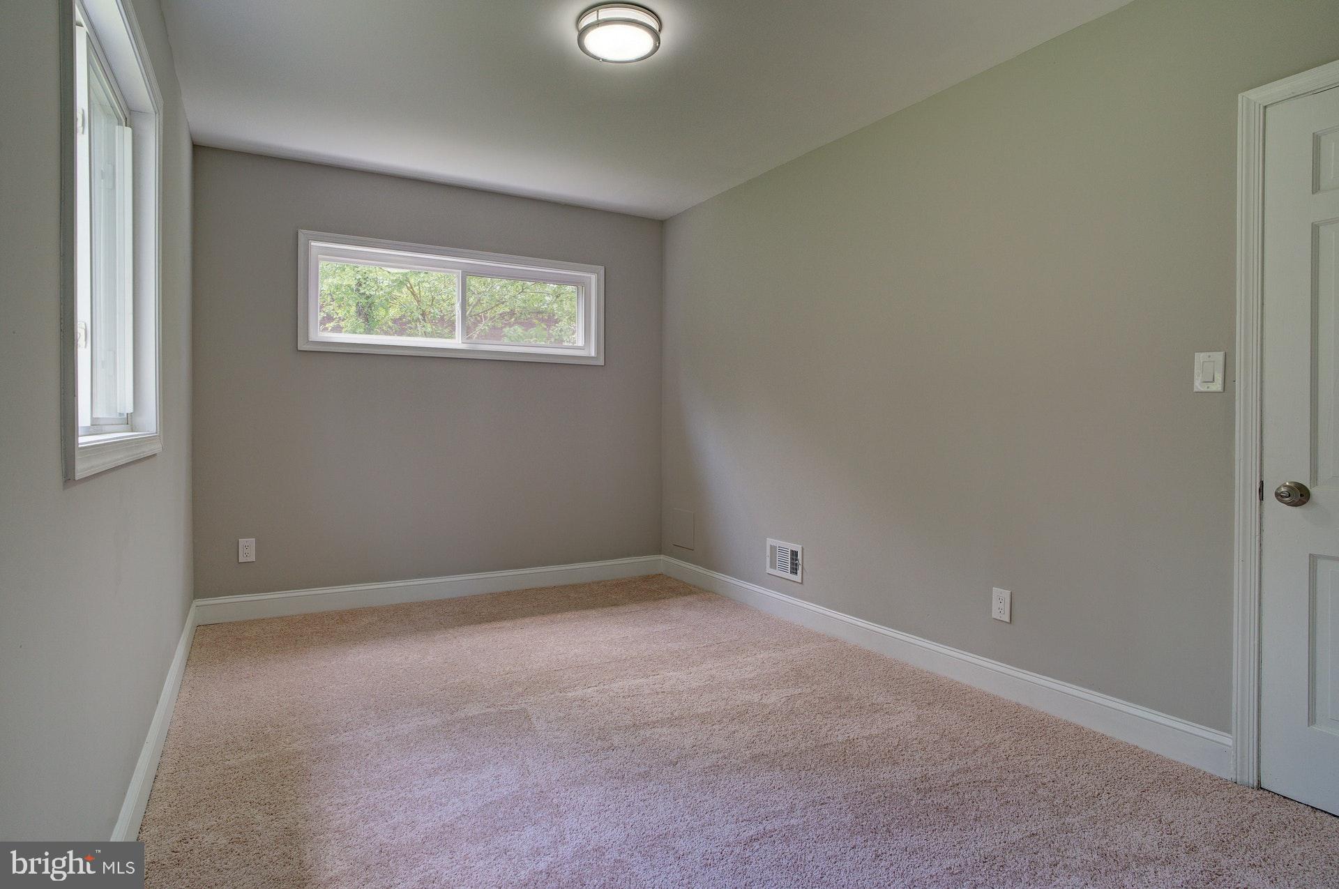 FORT WASHINGTON - Residential