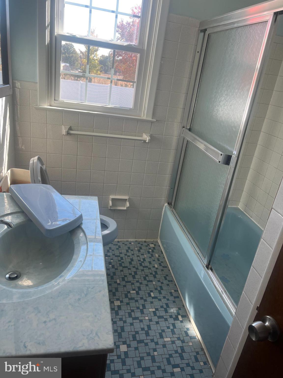 CAMELOT ESTS - Residential