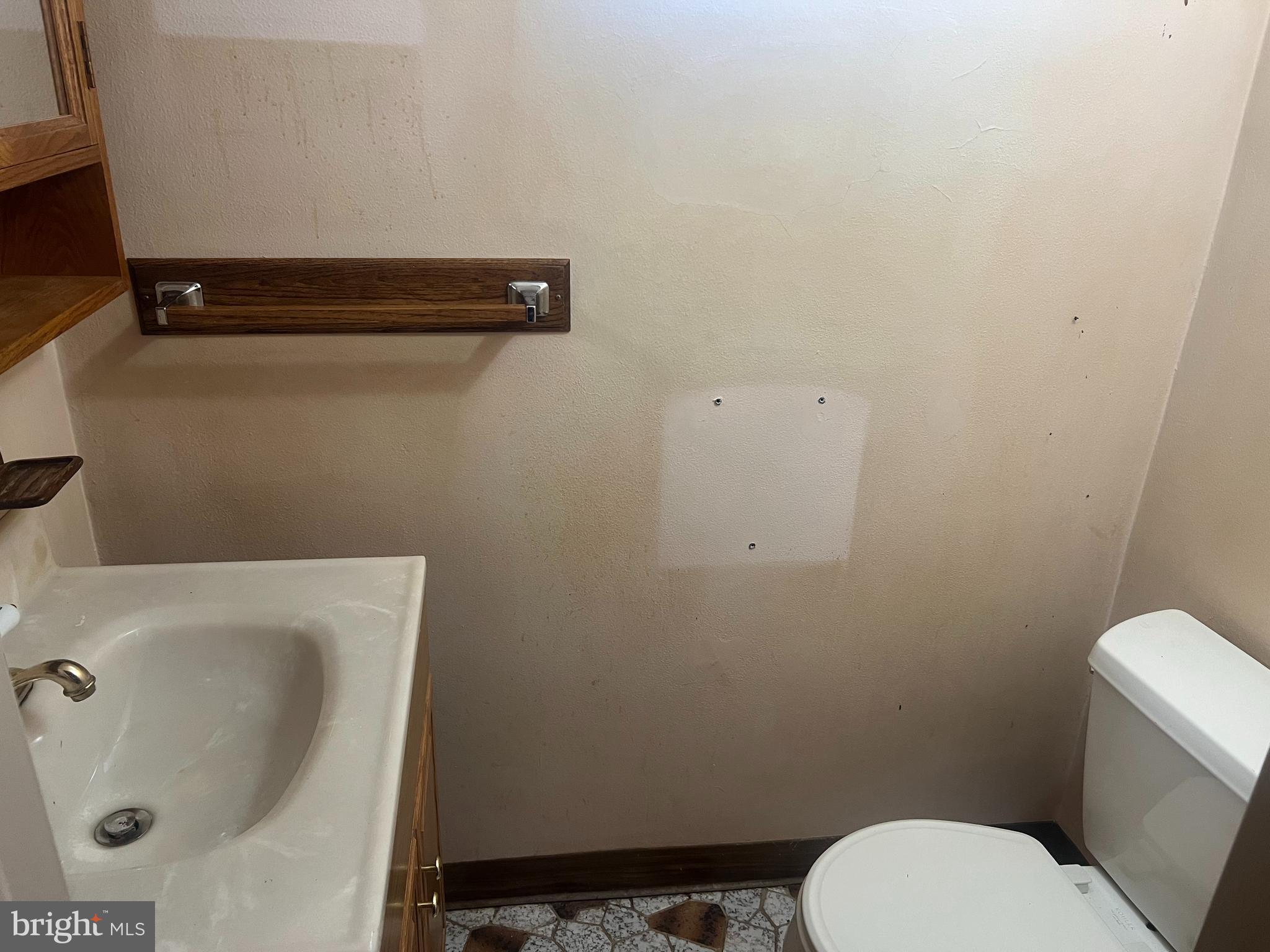 CAMELOT ESTS - Residential