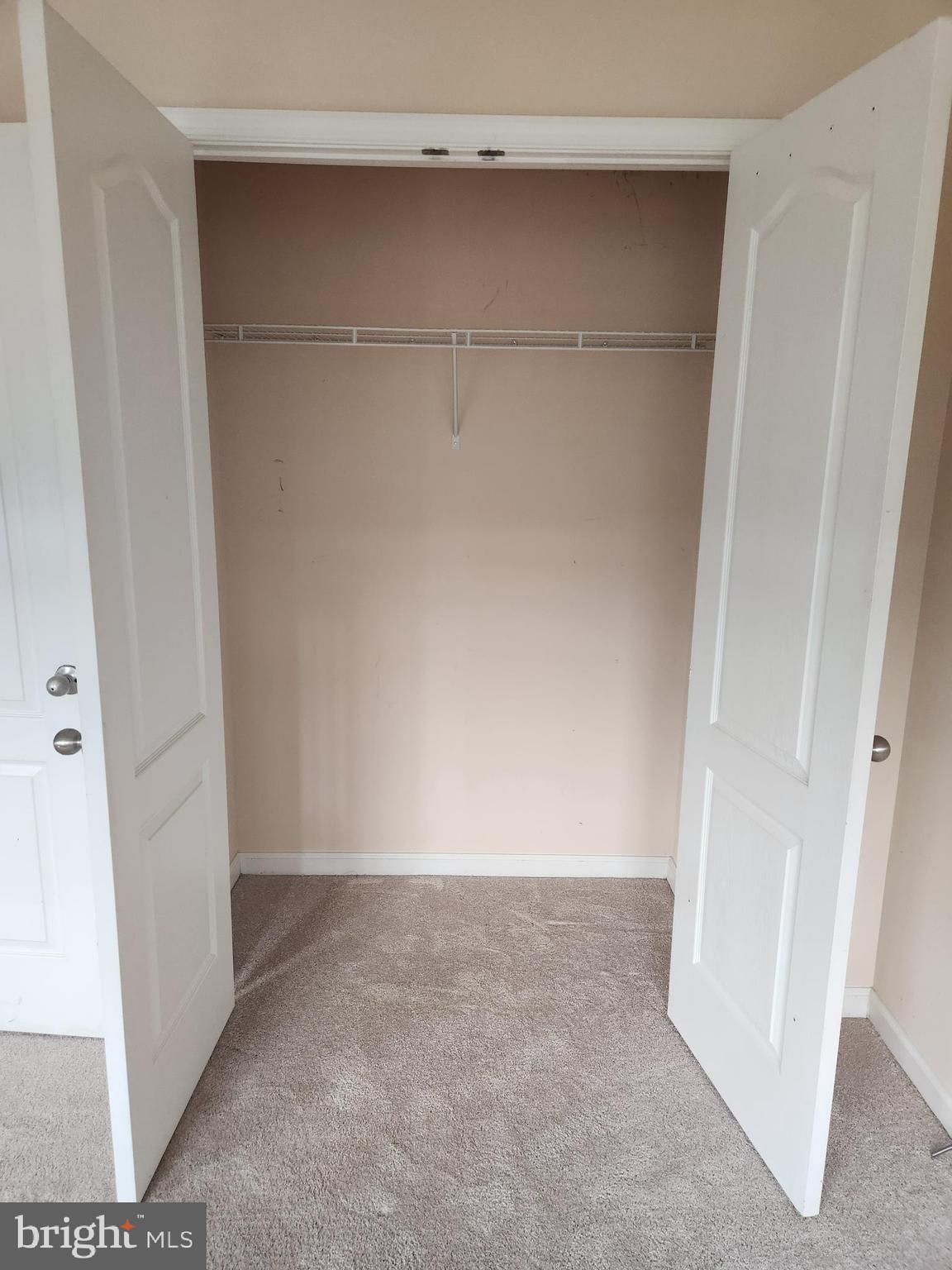 ARCHERS ROCK - Residential Lease