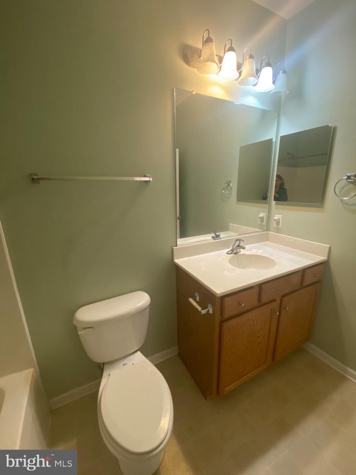 ARCHERS ROCK - Residential Lease