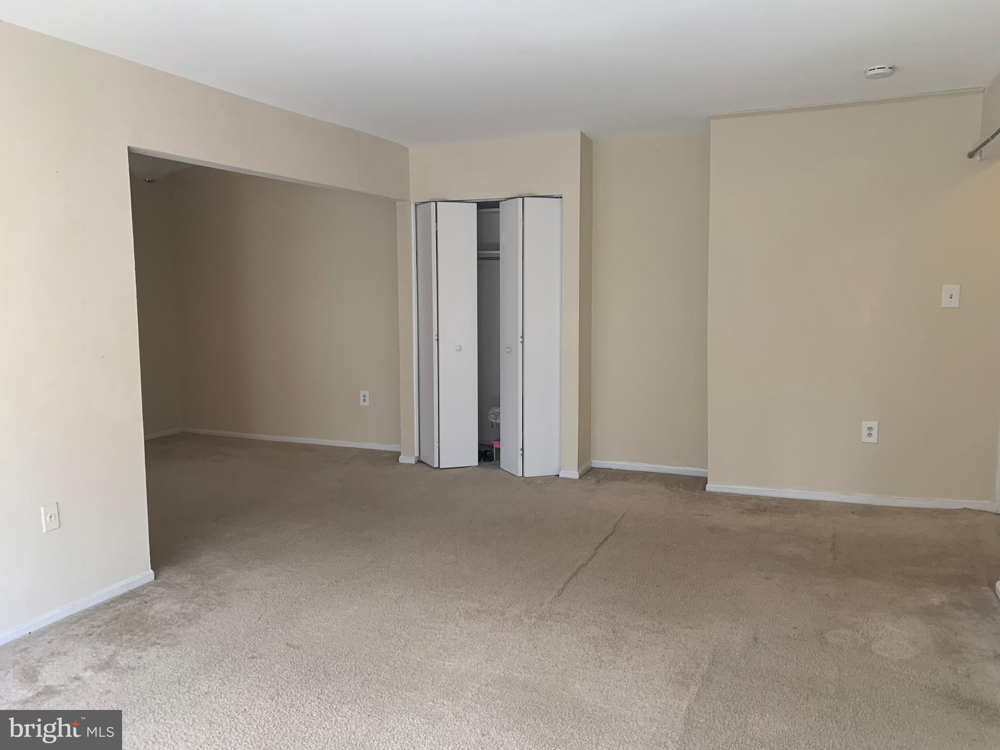 PLYMOUTH GARDENS - Residential Lease