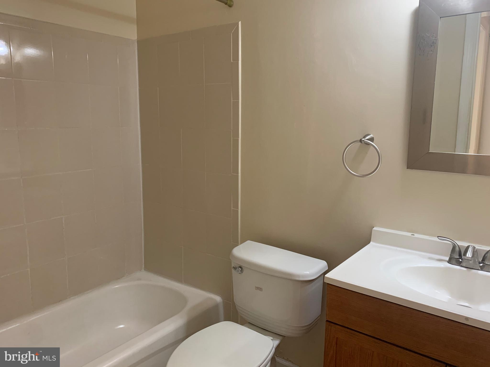 PLYMOUTH GARDENS - Residential Lease