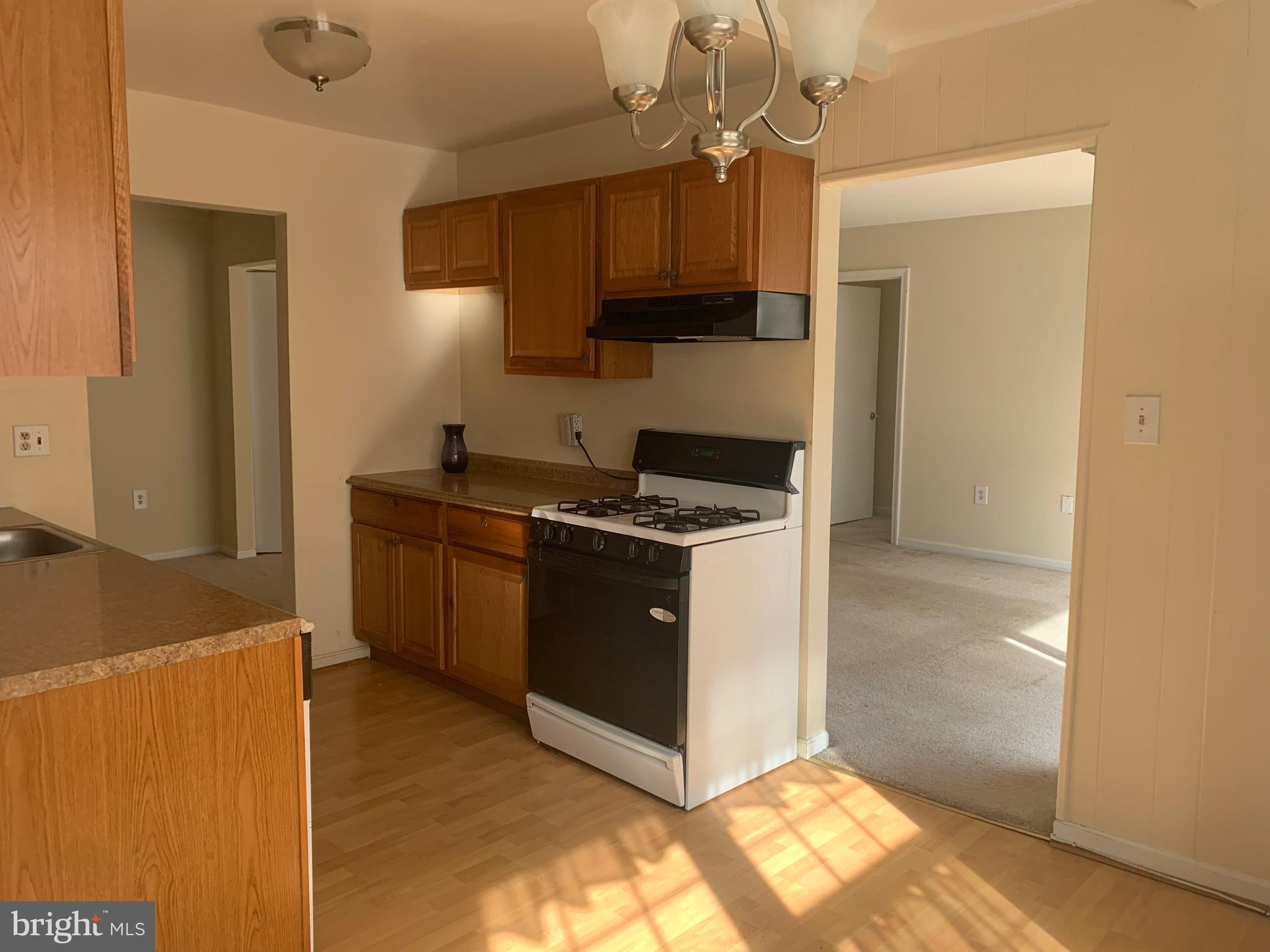 PLYMOUTH GARDENS - Residential Lease