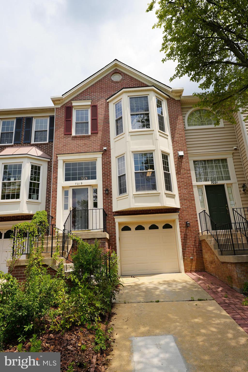 KINGSTOWNE - Residential Lease