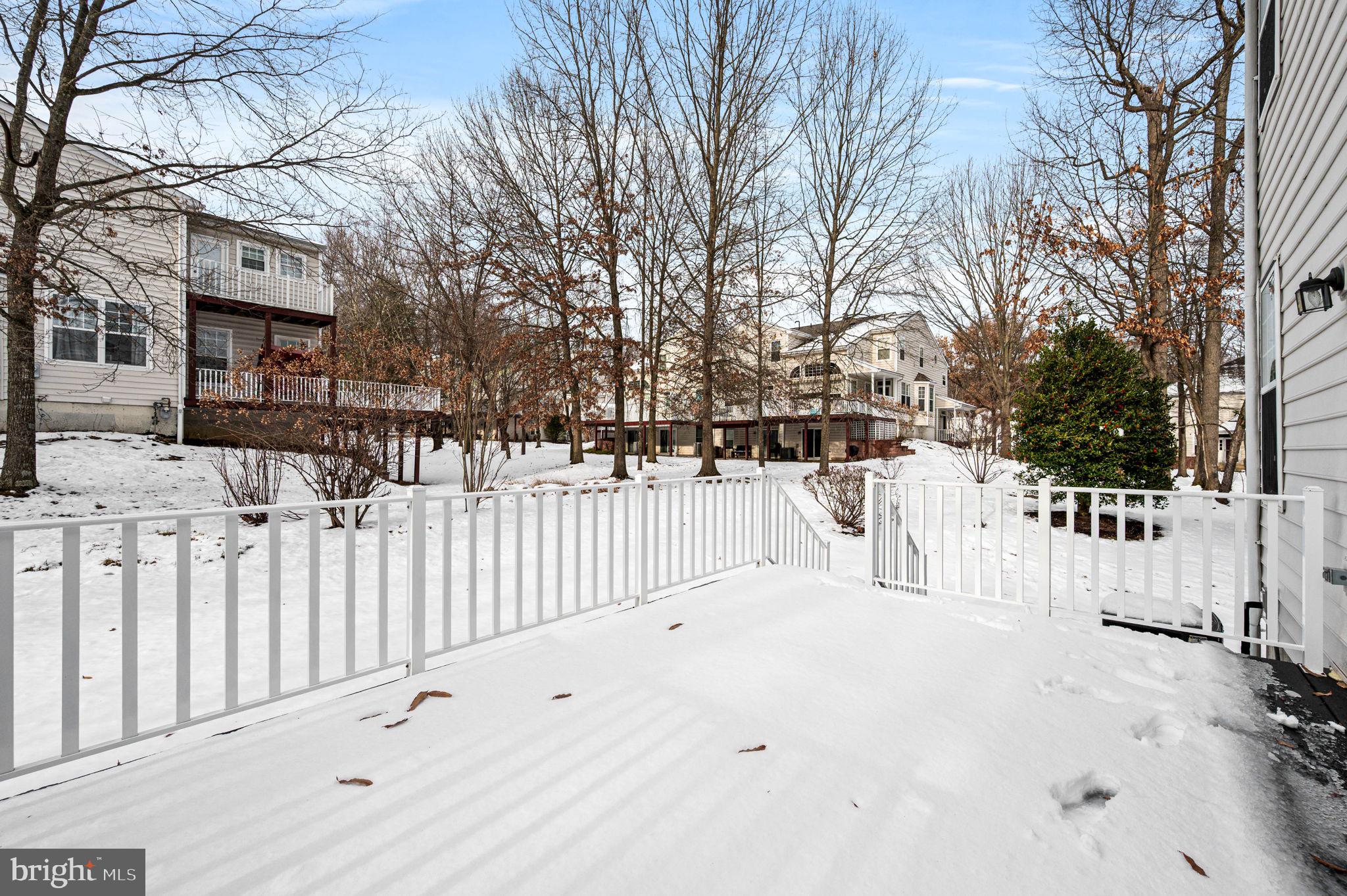 CHARLESTOWN OAKS - Residential Lease