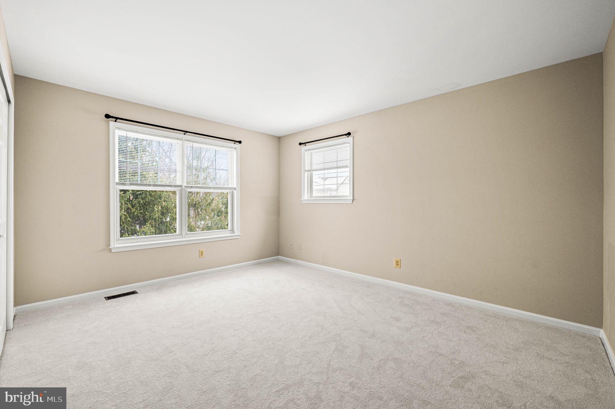 CHARLESTOWN OAKS - Residential Lease