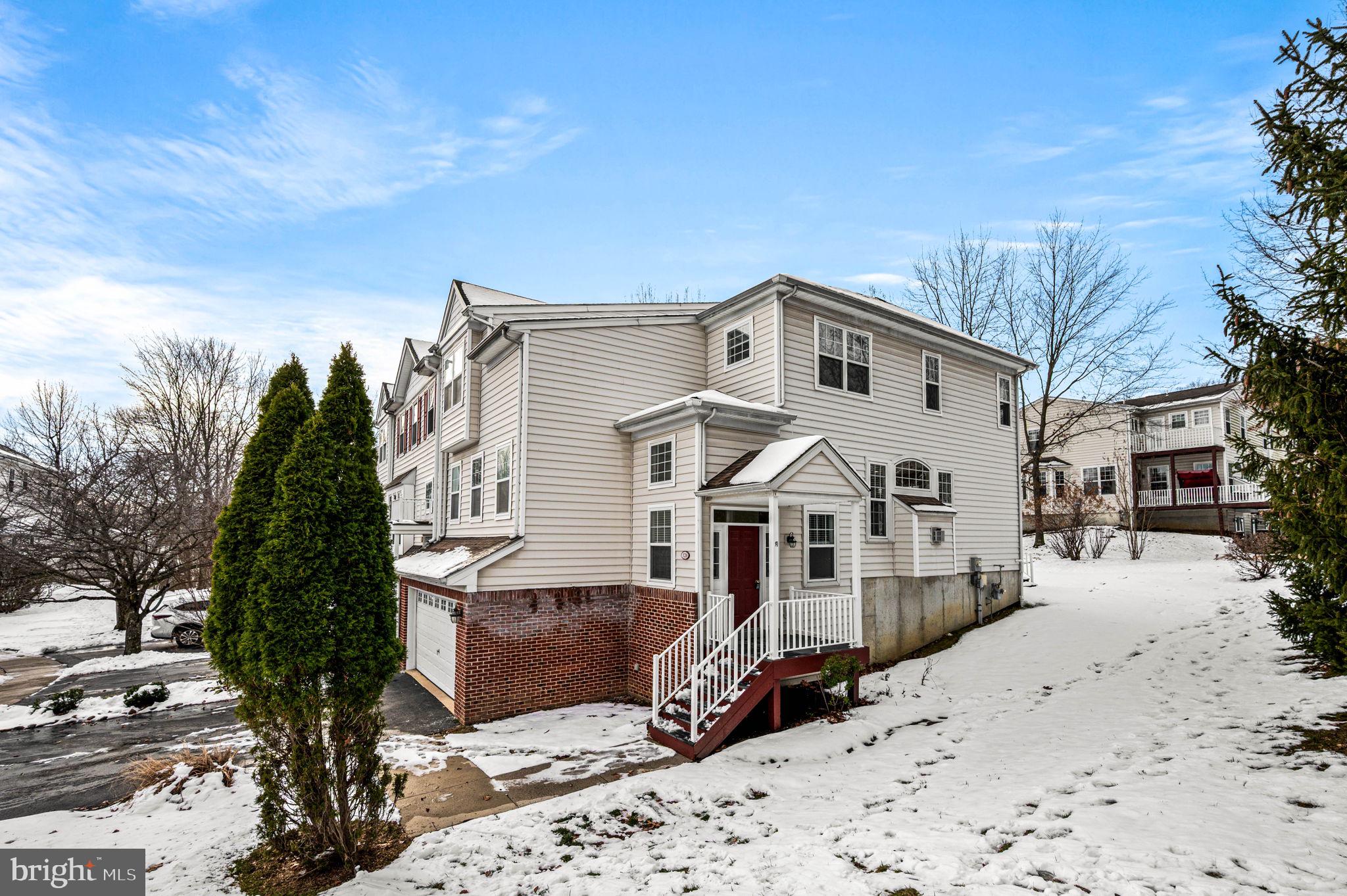 CHARLESTOWN OAKS - Residential Lease