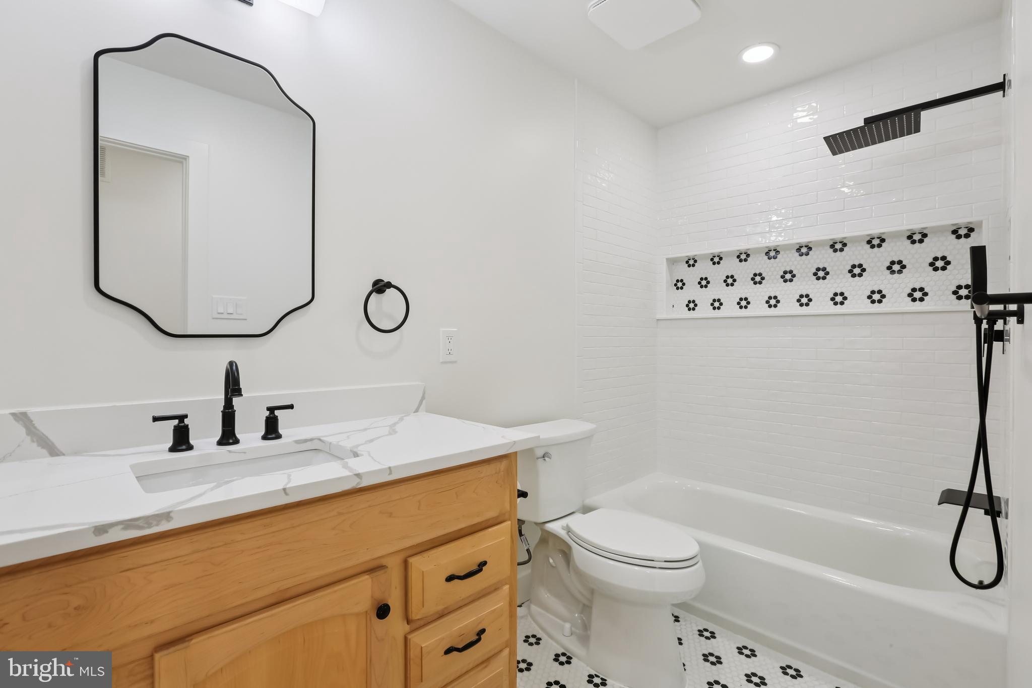 VILLAGE OF HICKORY RIDGE - Residential