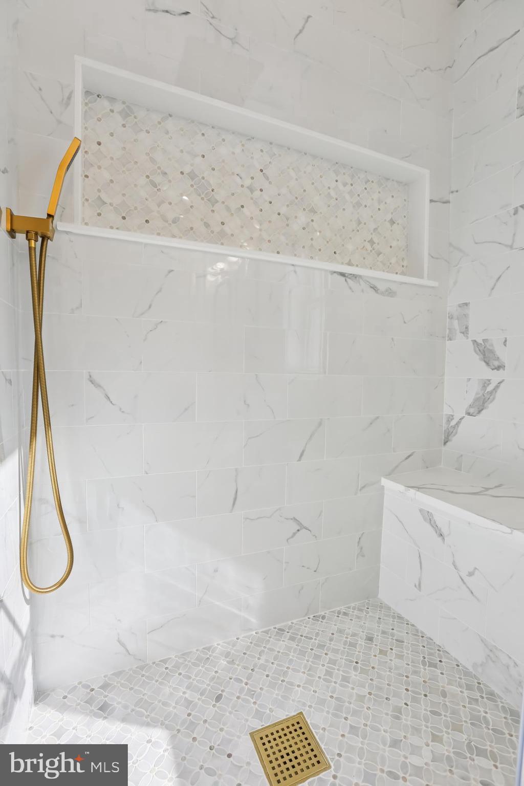 VILLAGE OF HICKORY RIDGE - Residential