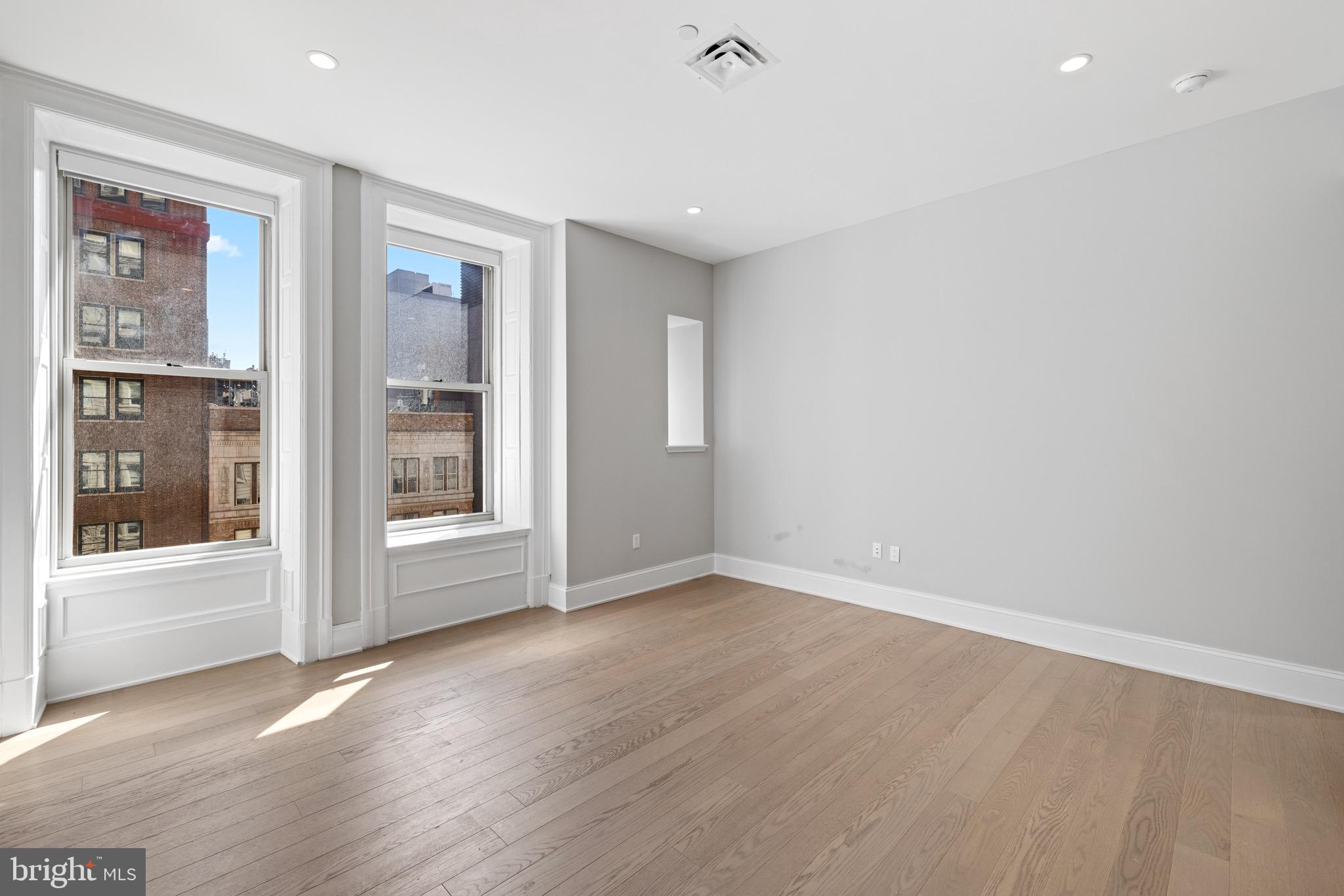 CENTER CITY - Residential Lease