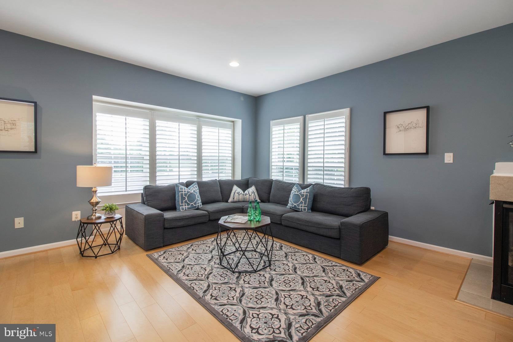 DEVON COURT - Residential Lease