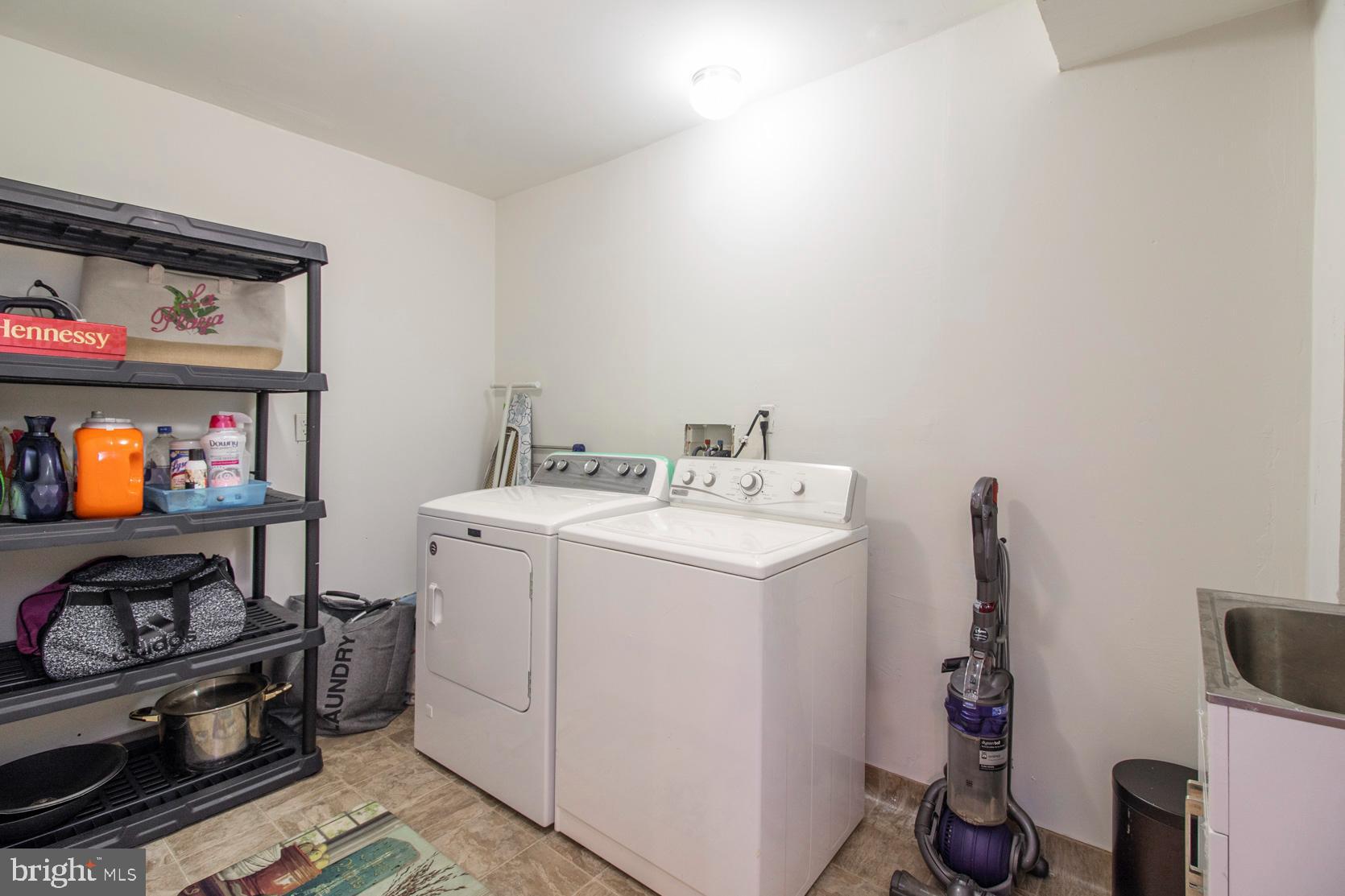 DEVON COURT - Residential Lease