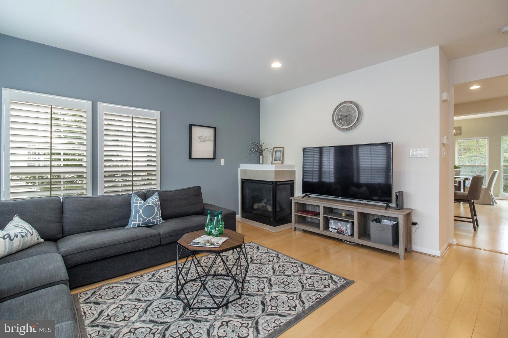 DEVON COURT - Residential Lease