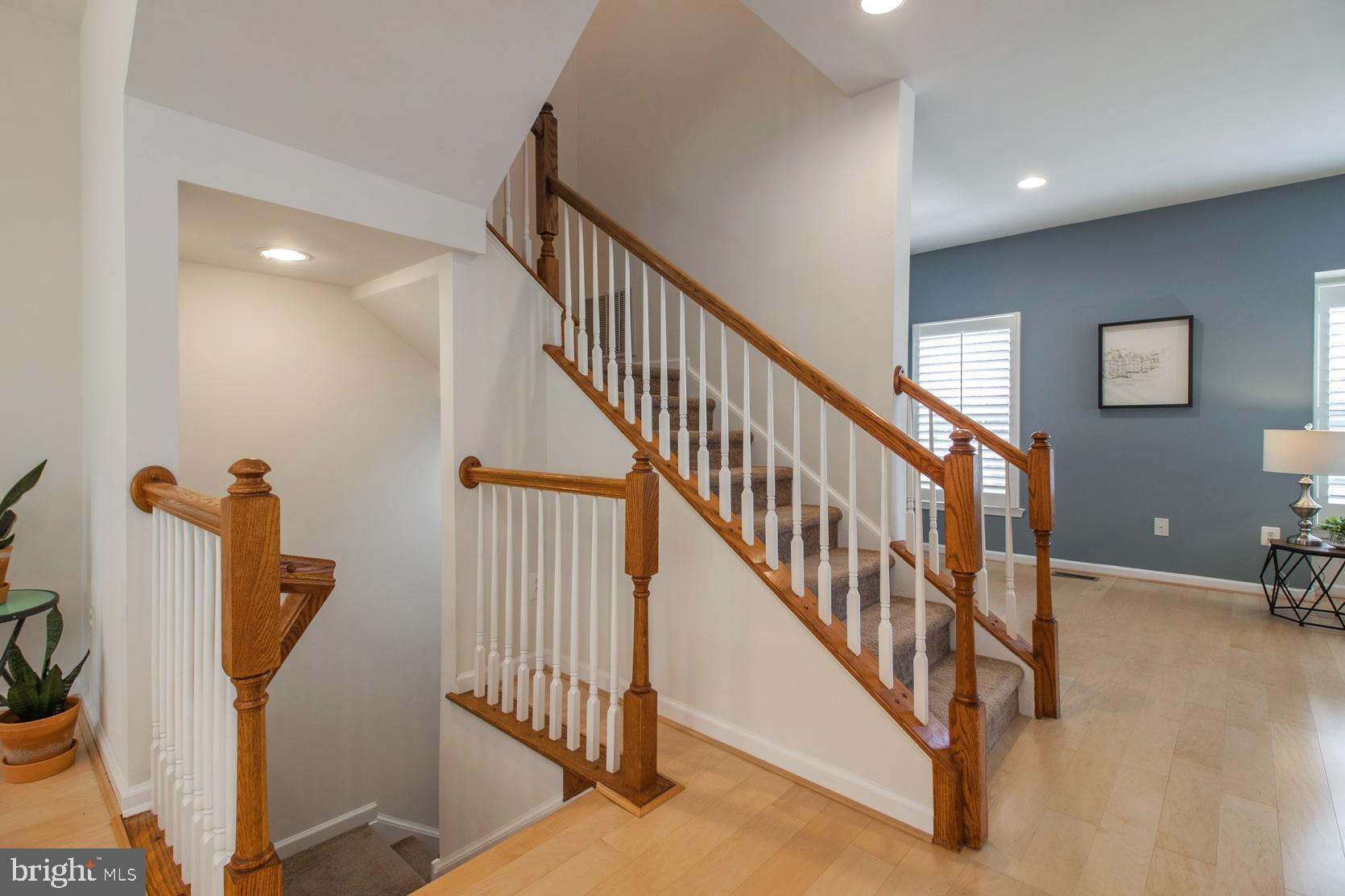 DEVON COURT - Residential Lease