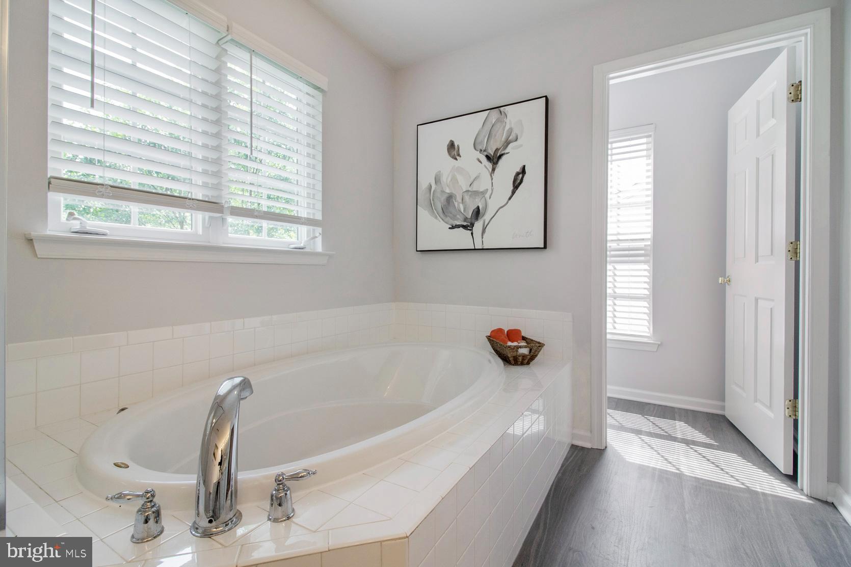 DEVON COURT - Residential Lease