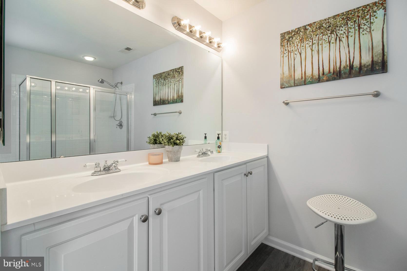 DEVON COURT - Residential Lease