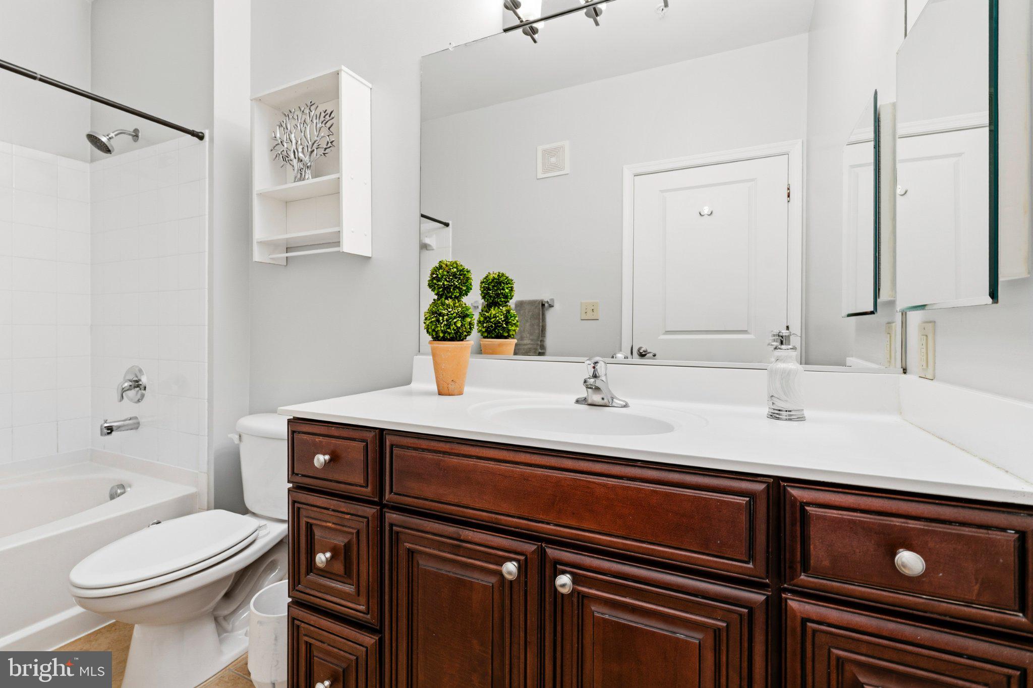 HALSTEAD AT THE METRO II - Residential