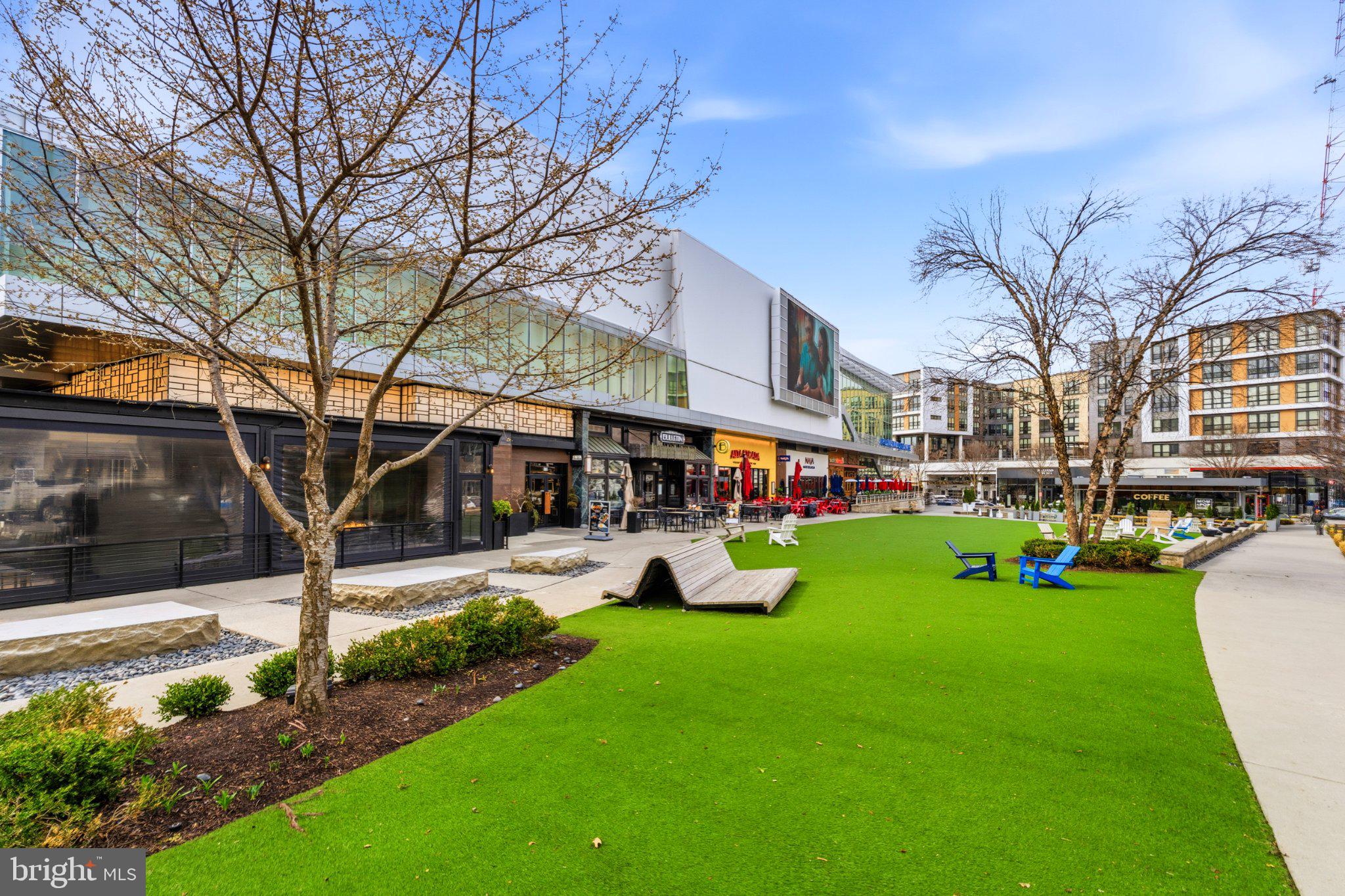 HALSTEAD AT THE METRO II - Residential
