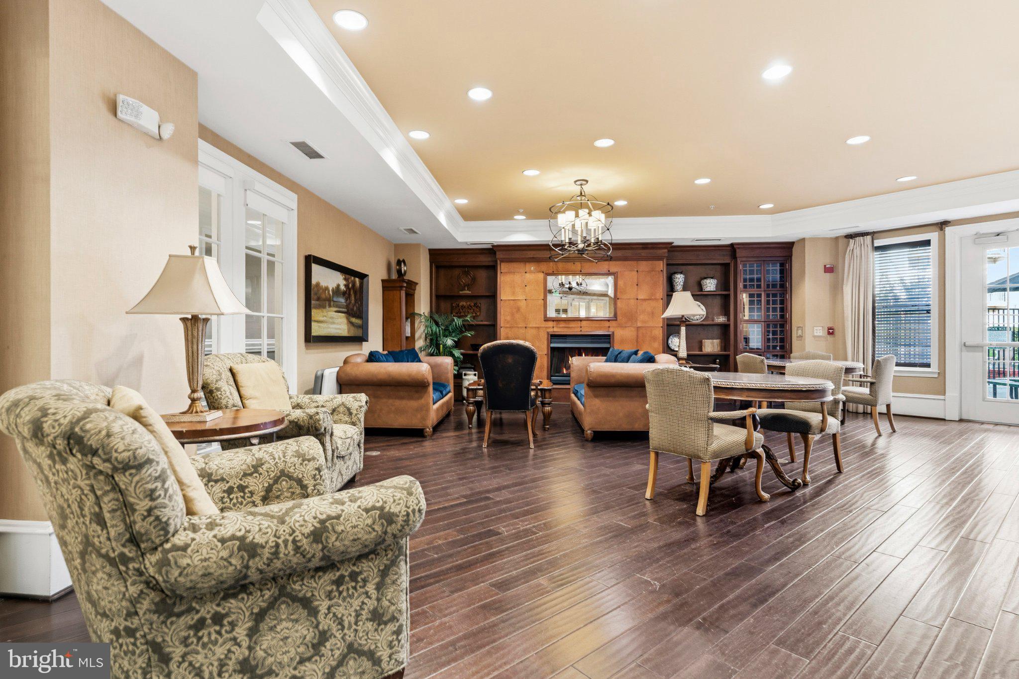 HALSTEAD AT THE METRO II - Residential