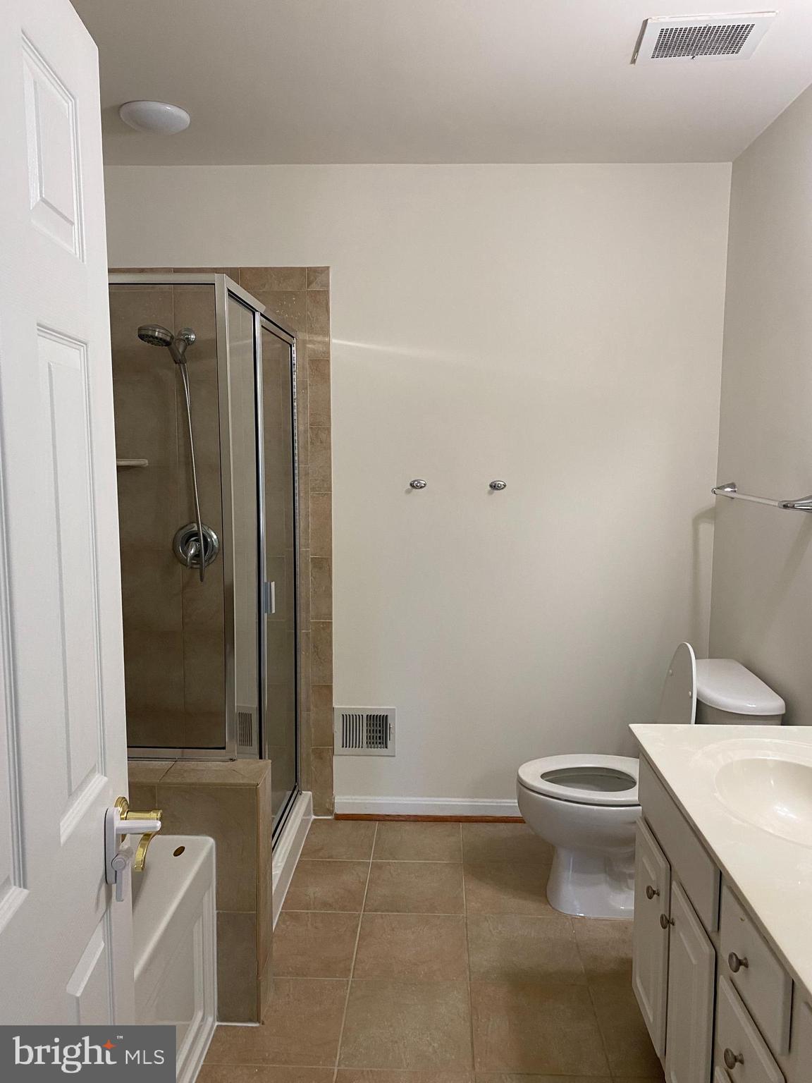 RESIDENCES AT FAIR CHASE - Residential Lease