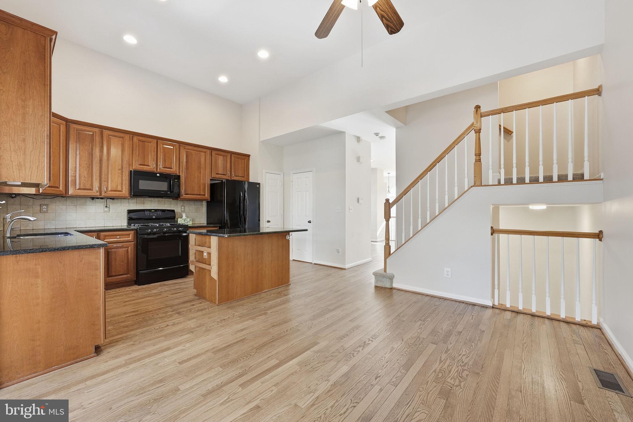 2542 JAMES MONROE CIRCLE