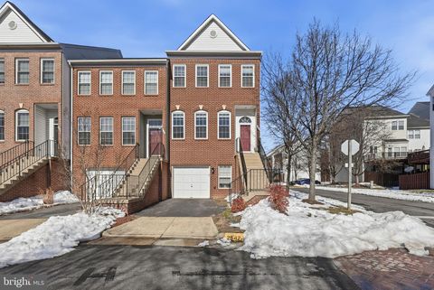 2542 JAMES MONROE CIRCLE HERNDON VA 20171