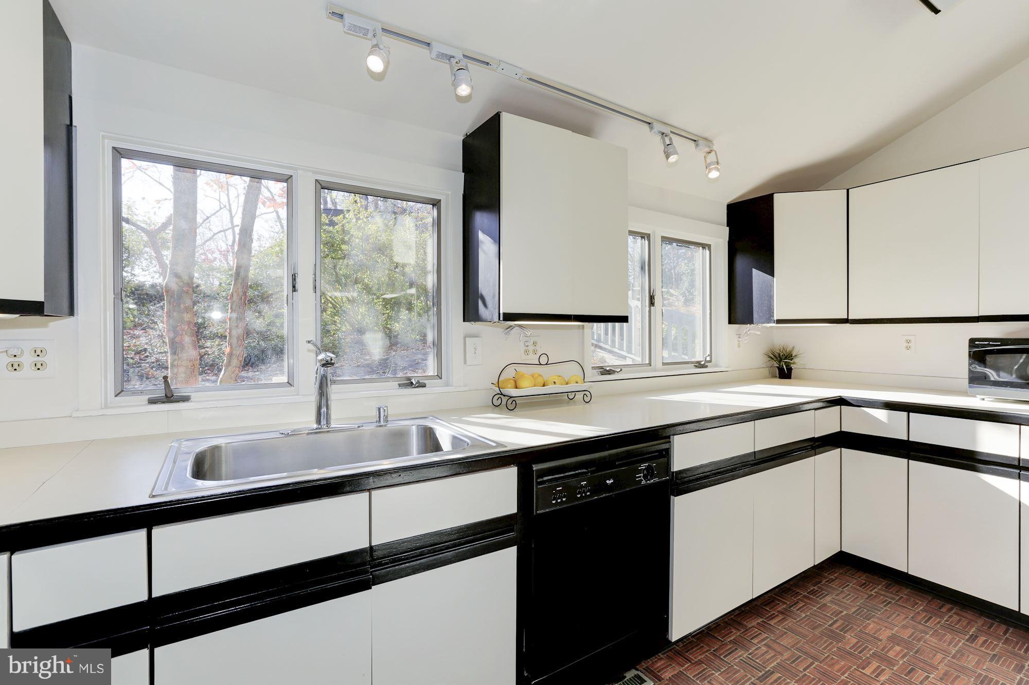 EPPING FOREST - Residential