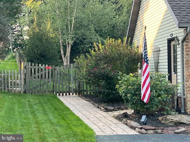 HALL ESTATES II - Residential